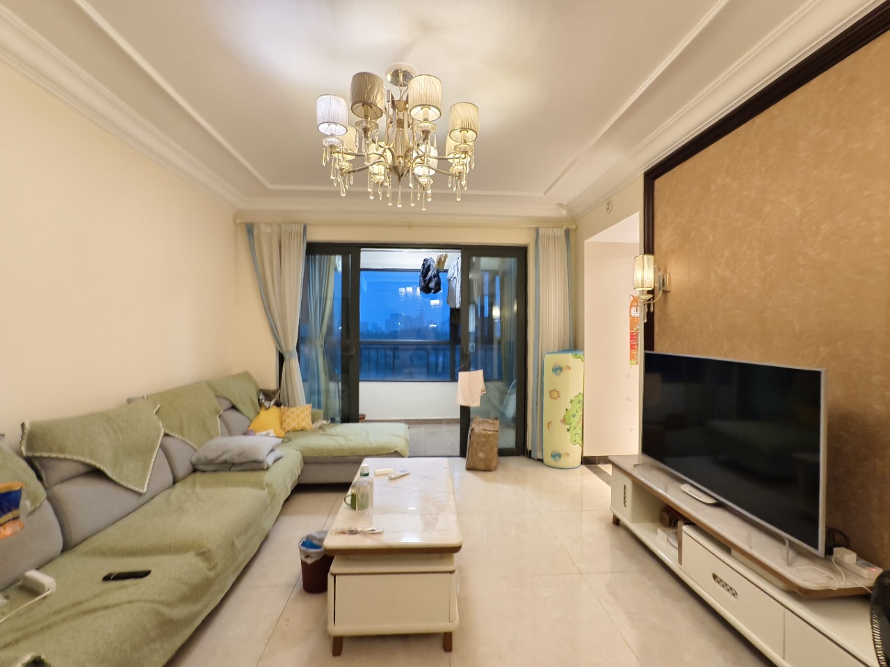 恒大华府 3室2厅1卫 69.8万 恒大华府 3室2厅1卫 69.8万室内图