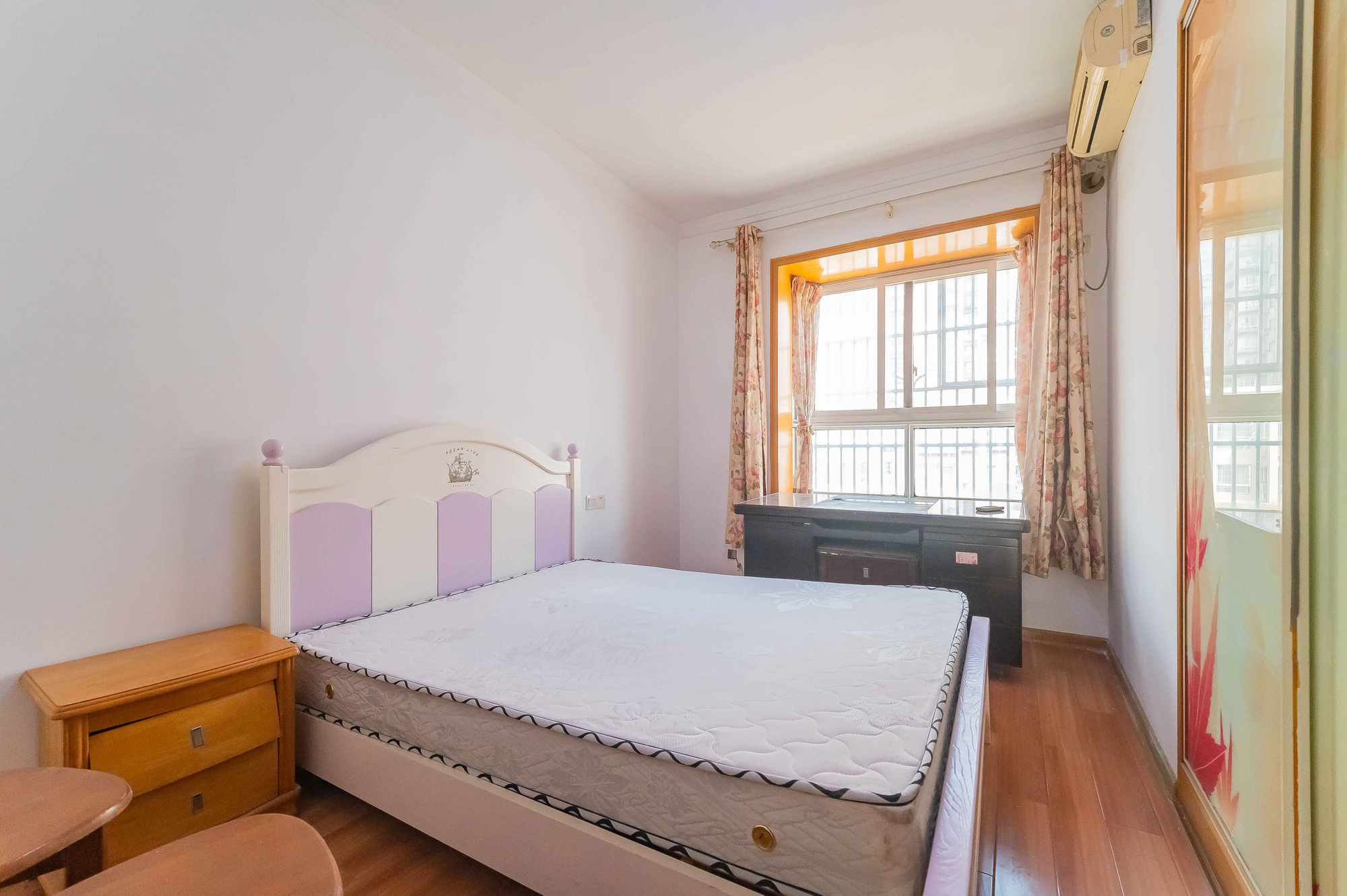 彩都公寓  3室2厅2卫    80.8万 彩都公寓  3室2厅2卫    80.8万卧室