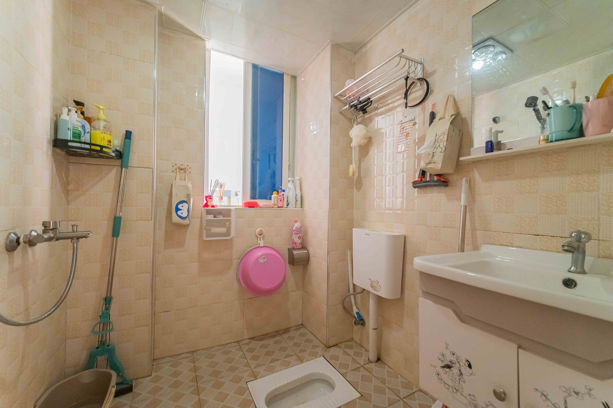 锦璨家园  2室2厅1卫    58.8万 锦璨家园  2室2厅1卫    58.8万卫生间