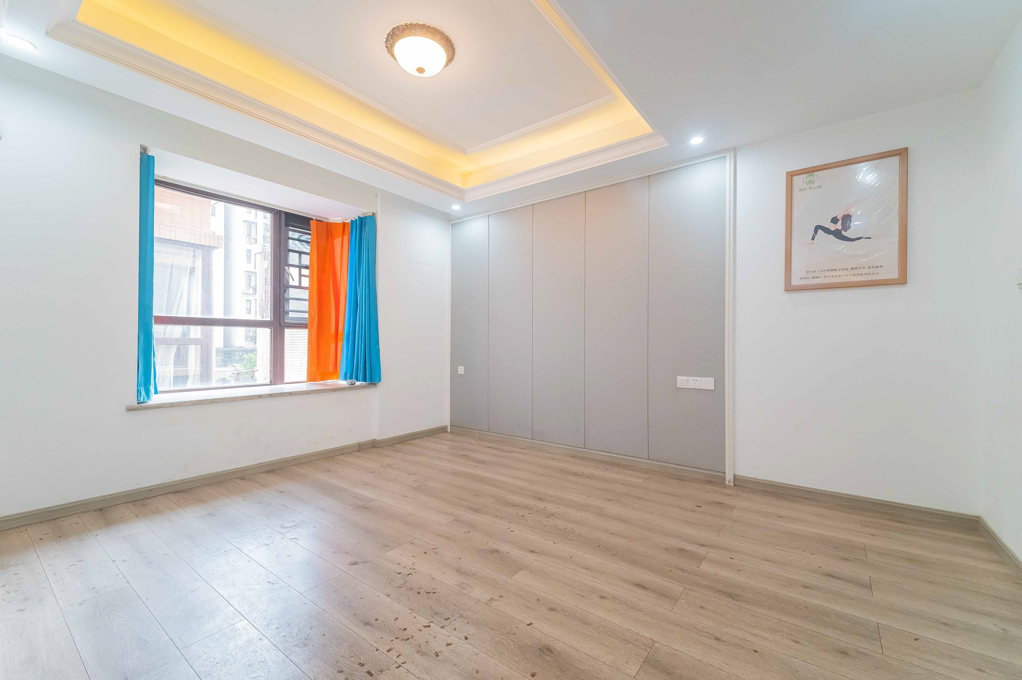 尚鑫海悦(新长海尚海城)  4室2厅2卫    99.8万 尚鑫海悦(新长海尚海城)  4室2厅2卫    99.8万卧室