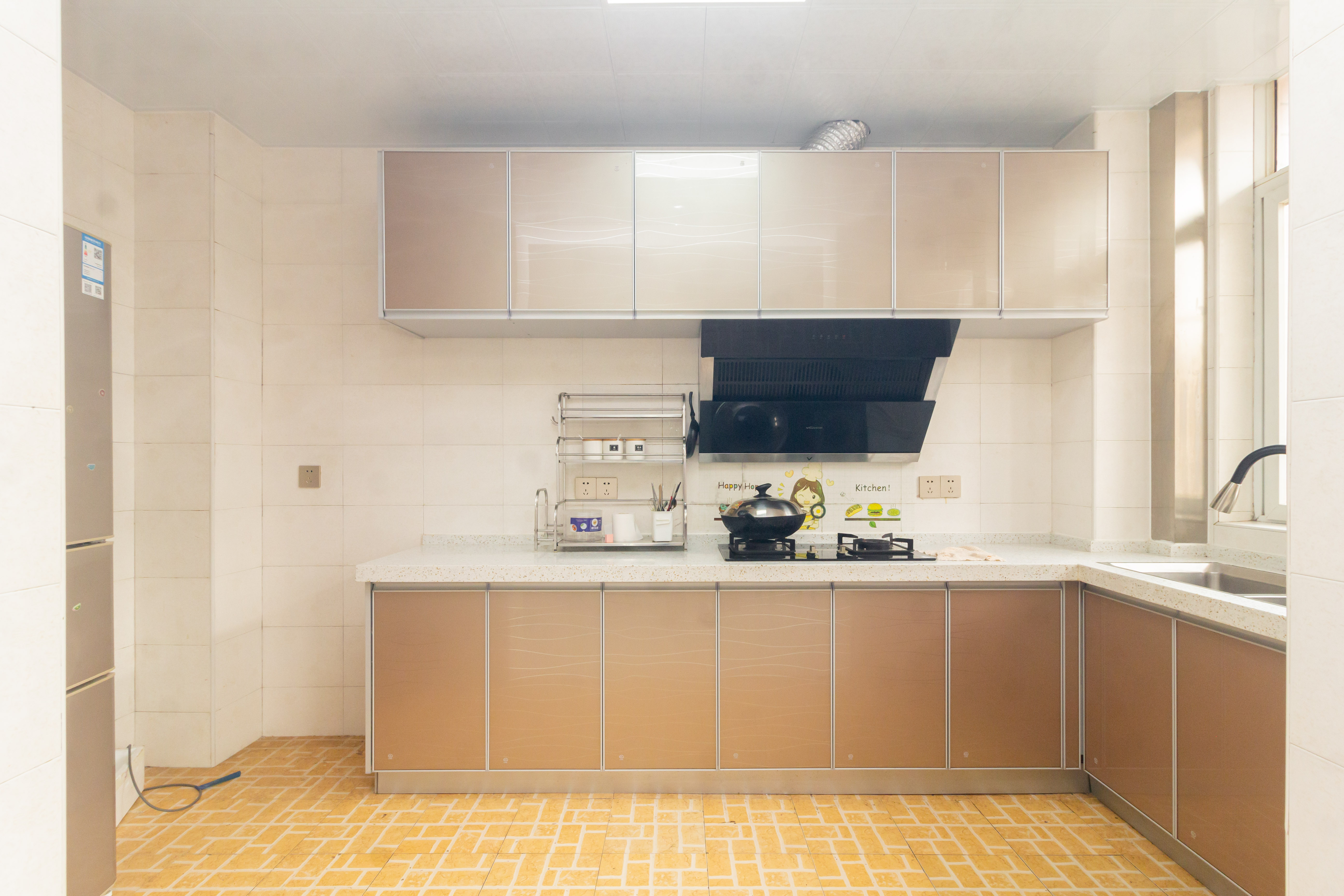 泉塘小区  3室2厅3卫    49.8万 泉塘小区  3室2厅3卫    49.8万厨房