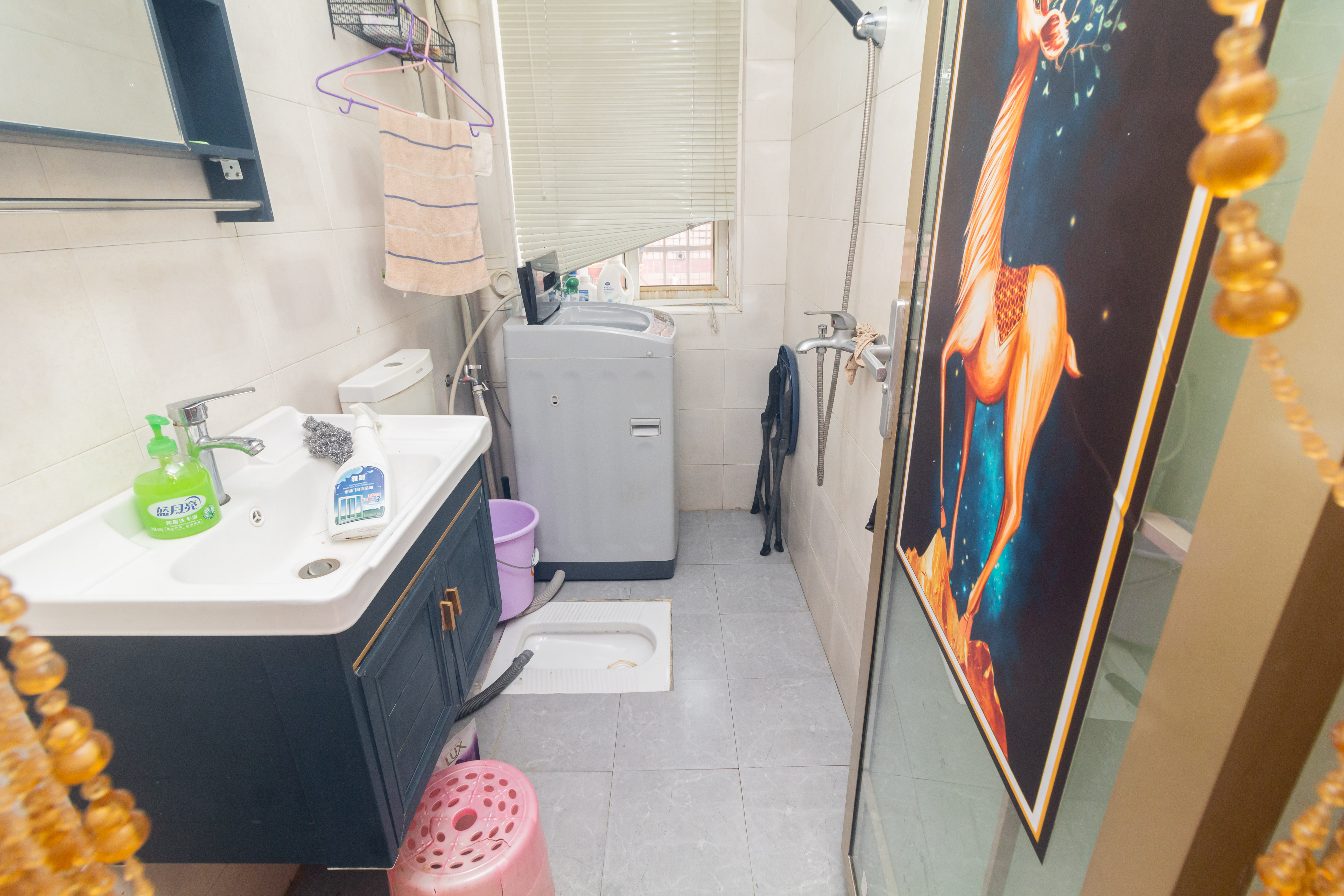 泉塘小区  3室2厅3卫    49.8万 泉塘小区  3室2厅3卫    49.8万卫生间