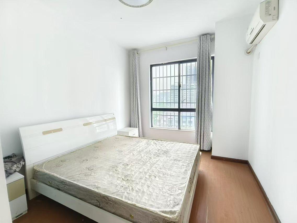 圣华名城建设北路110号 3室2厅2卫 52.00万 圣华名城建设北路110号 3室2厅2卫 52.00万室内图