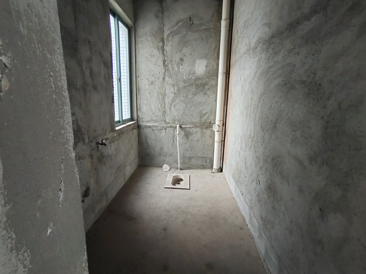 天鹅湖1号 4室2厅2卫 62.0万 天鹅湖1号 4室2厅2卫 62.0万室内图