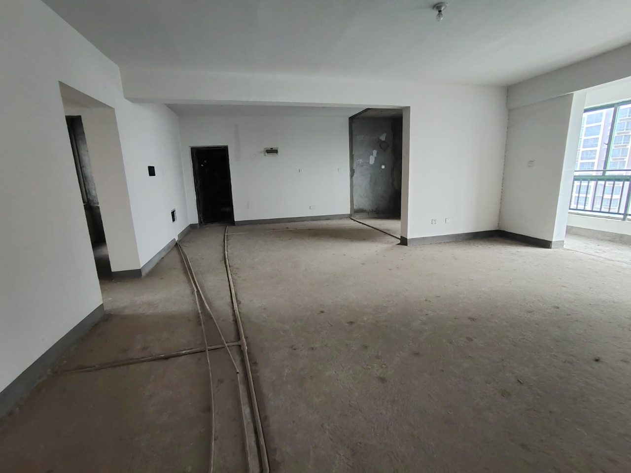 天鹅湖1号 4室2厅2卫 62.0万 天鹅湖1号 4室2厅2卫 62.0万室内图