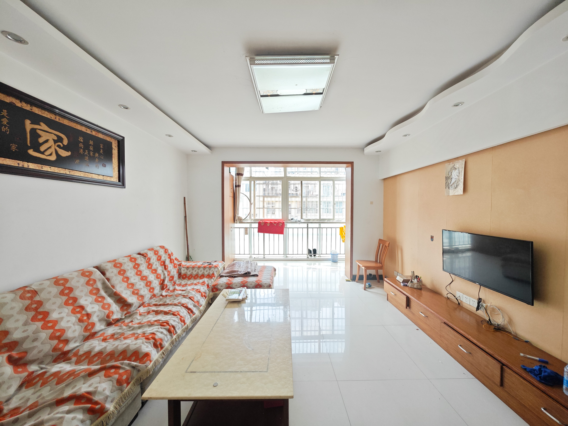 鄱阳小区  2室2厅1卫   48.00万