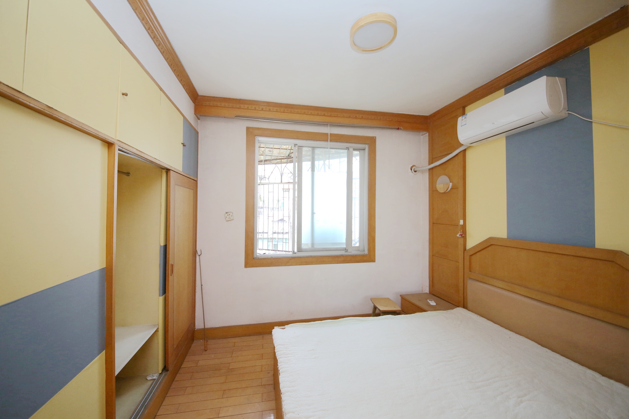 向韶村  2室2厅1卫   45.00万卧室