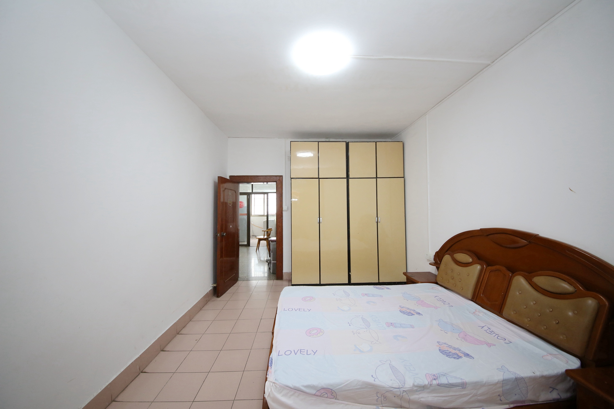 73分局（电信宿舍）  3室2厅1卫    70.0万卧室