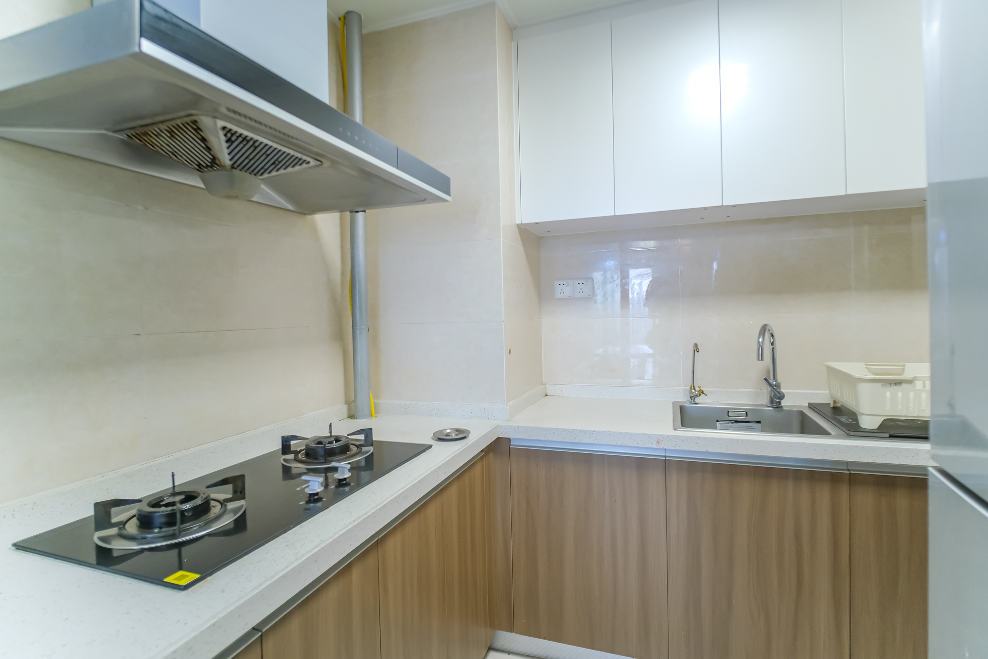 保利香槟国际 3室2厅2卫 79.0万 保利香槟国际 3室2厅2卫 79.0万厨房