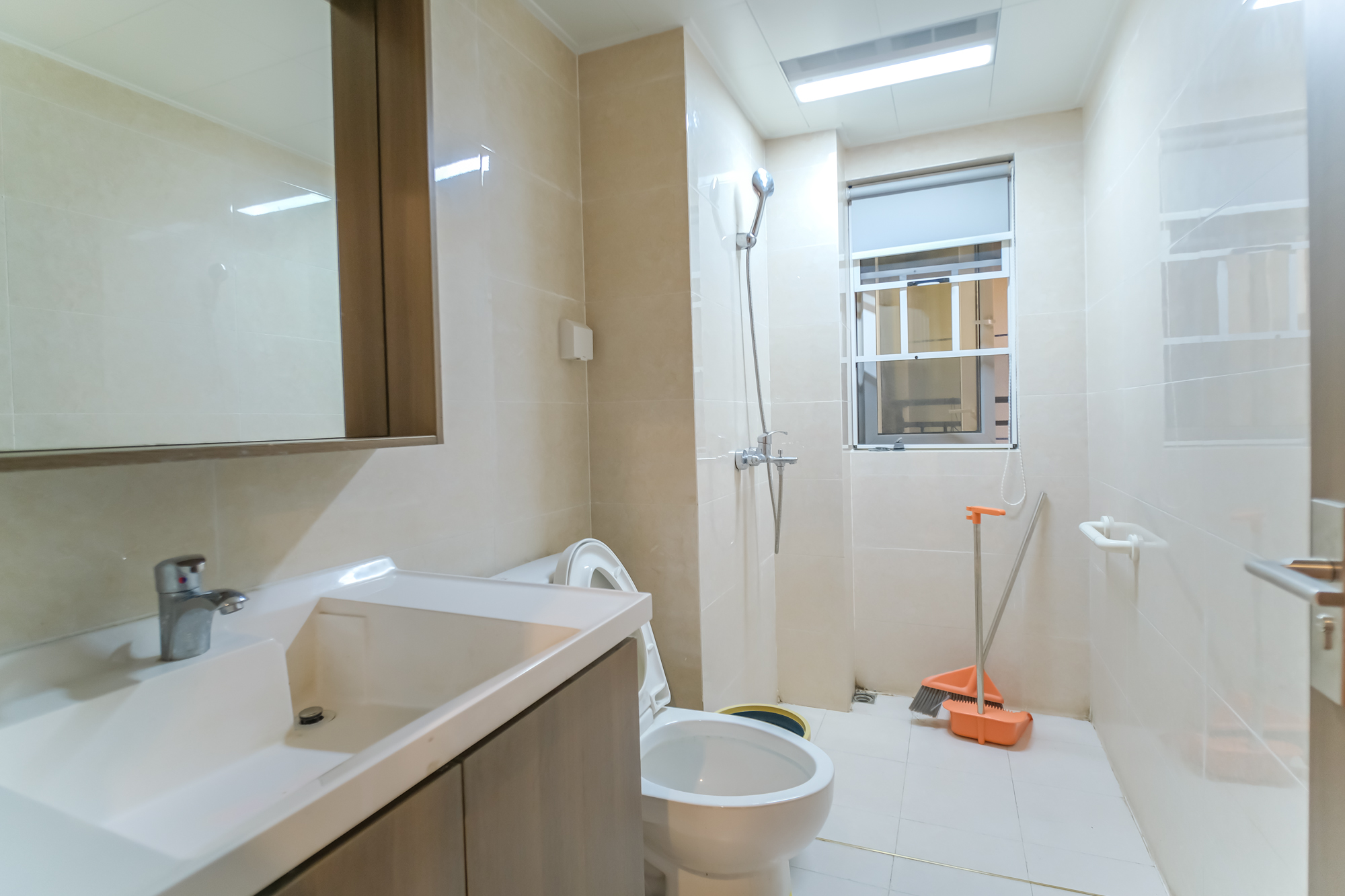 保利香槟国际 3室2厅2卫 79.0万 保利香槟国际 3室2厅2卫 79.0万卫生间