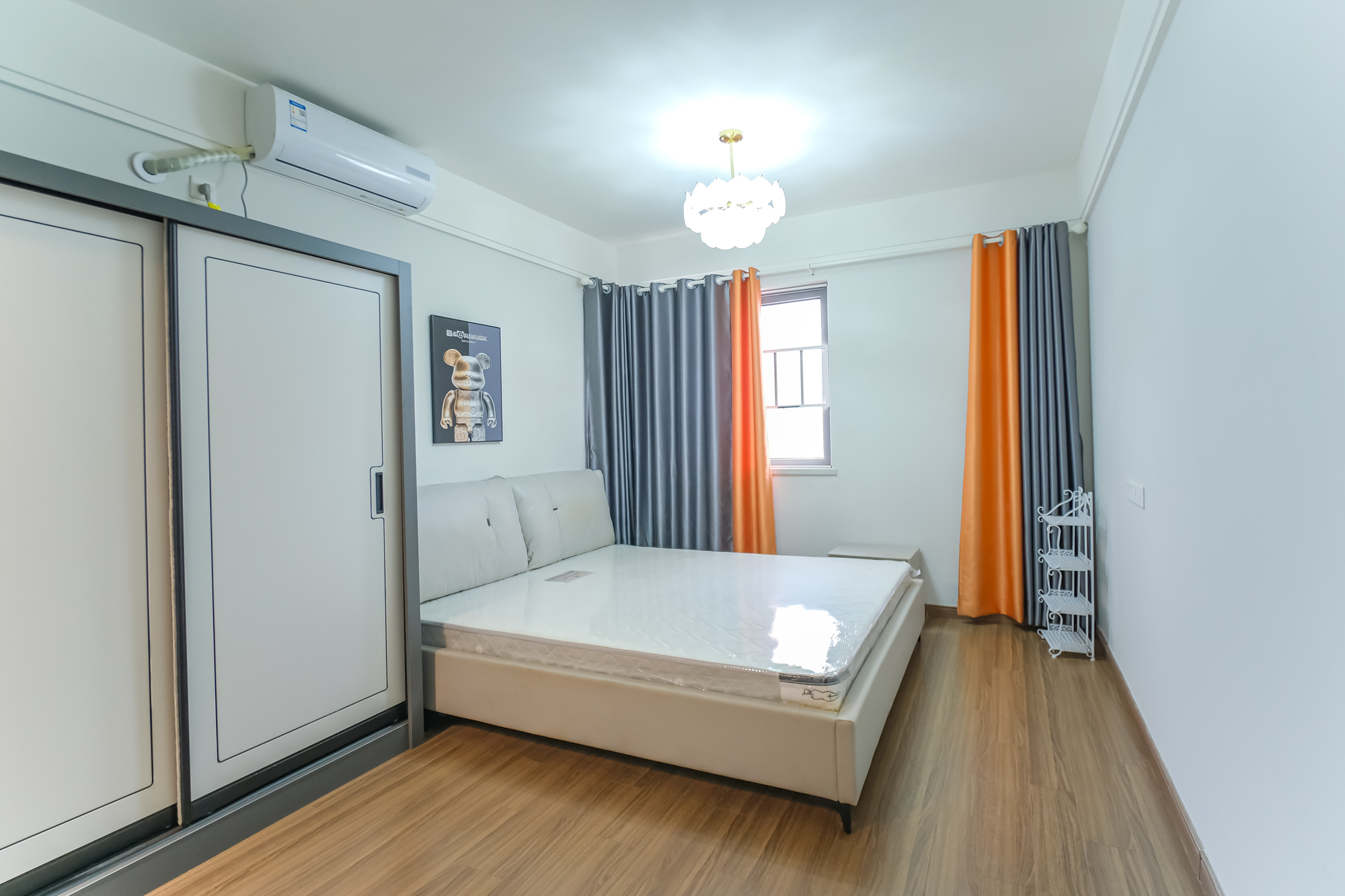 保利香槟国际 3室2厅2卫 79.0万 保利香槟国际 3室2厅2卫 79.0万卧室