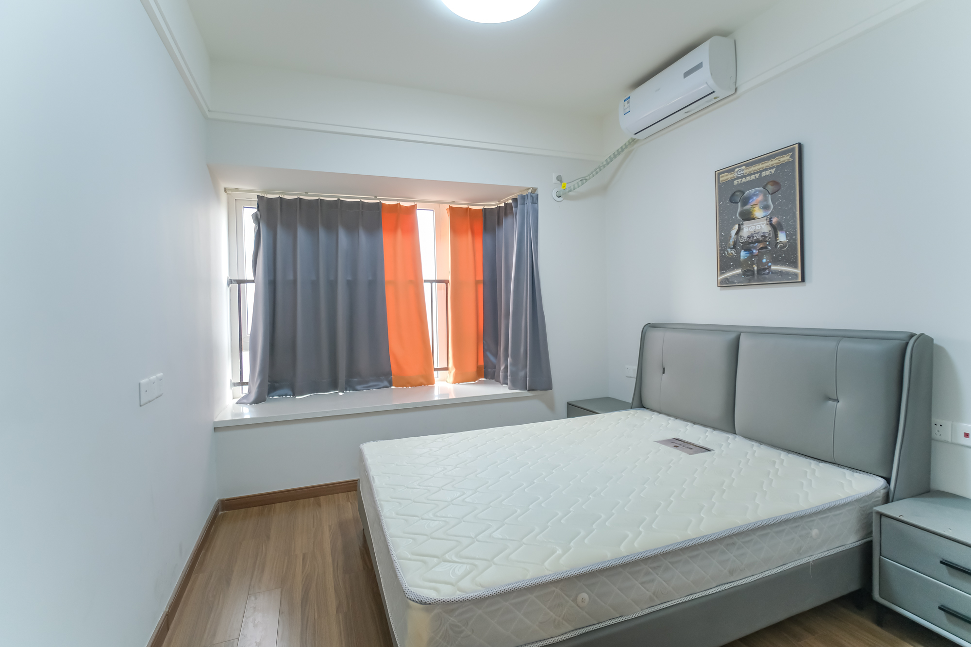 保利香槟国际 3室2厅2卫 79.0万 保利香槟国际 3室2厅2卫 79.0万卧室