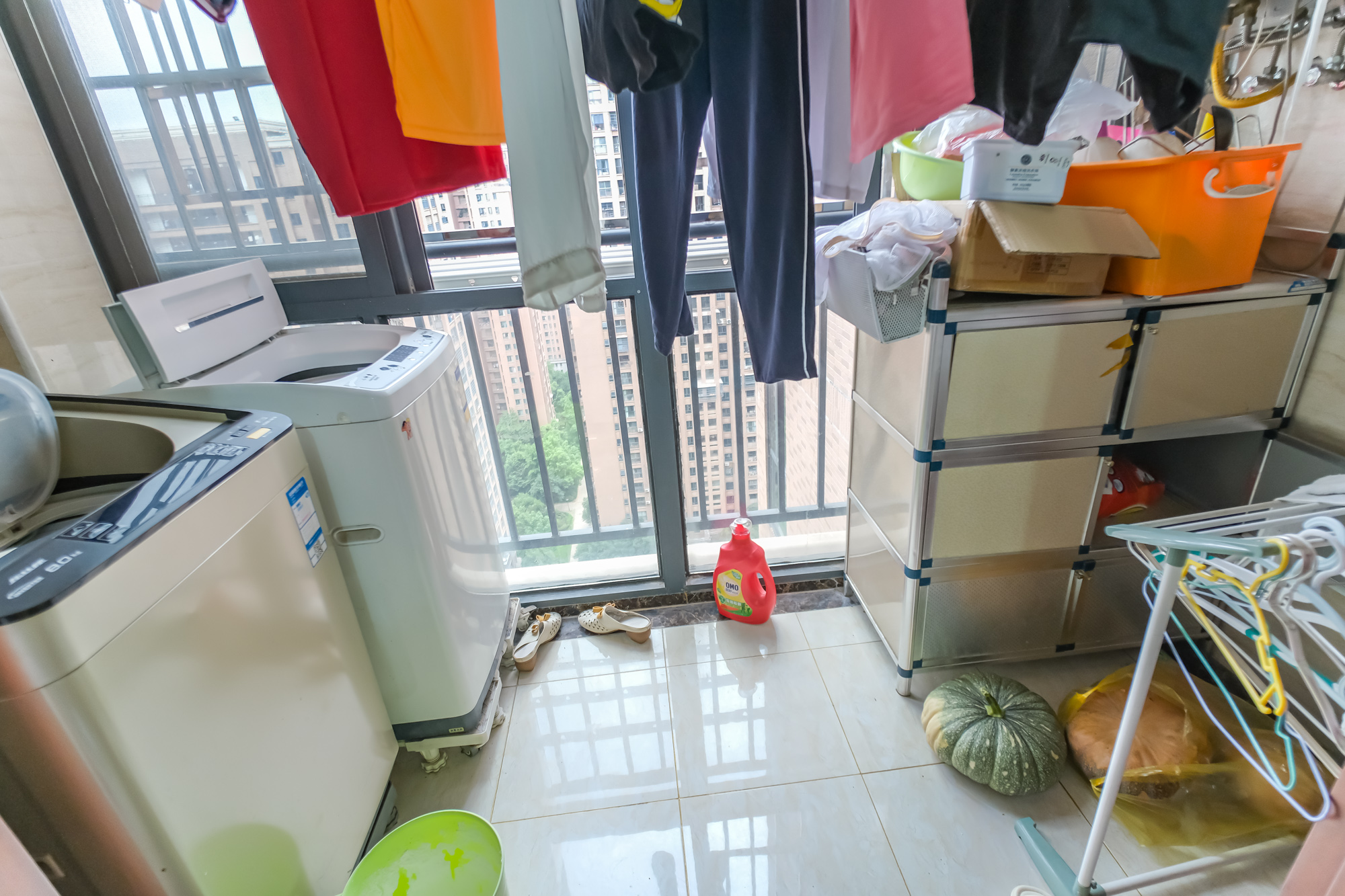 三一街区  7室3厅2卫   140.00万阳台
