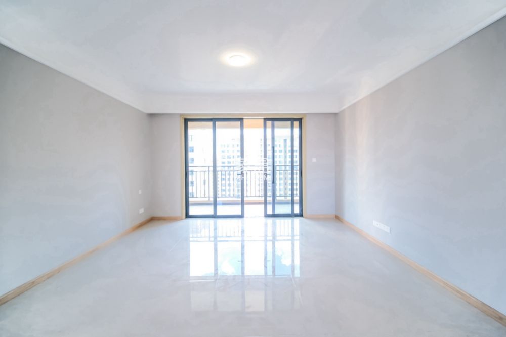 运达锦绣广场  4室2厅2卫    173.0万