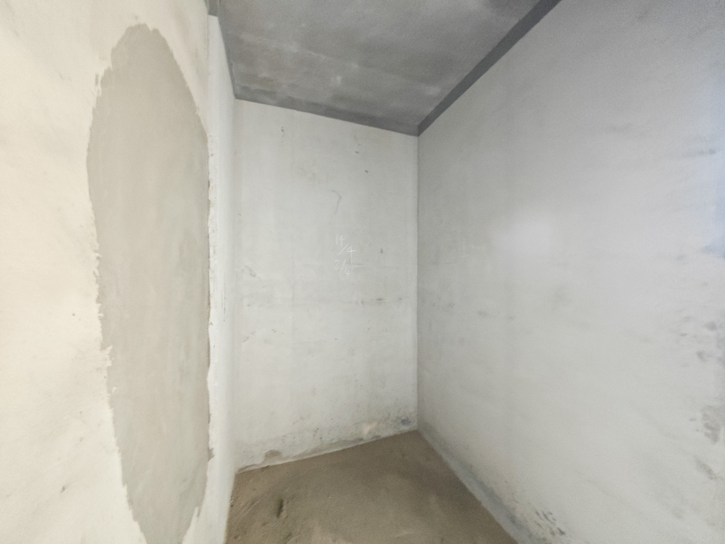 中建嘉和城  4室2厅2卫   125.00万卧室