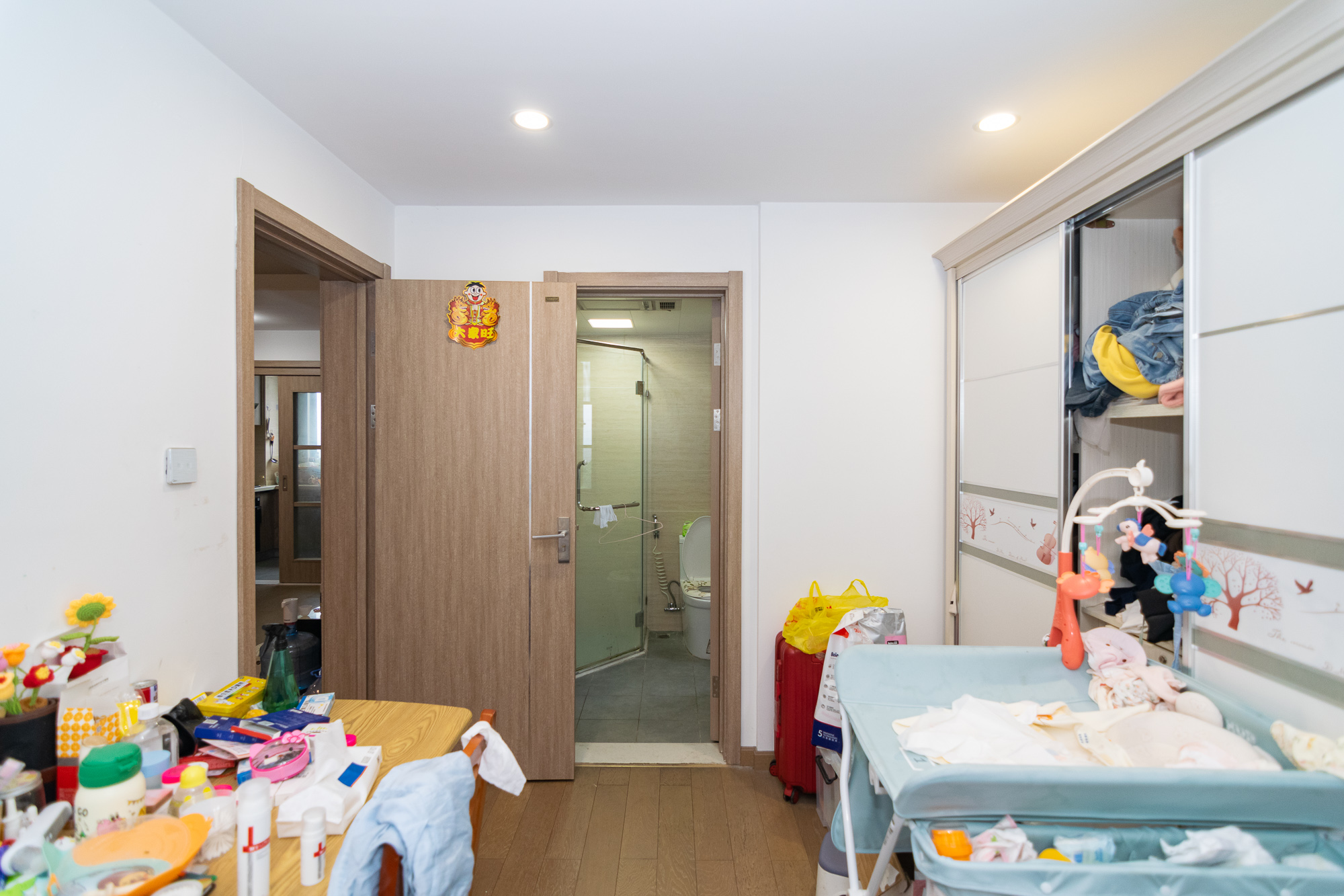 美的翰城  3室2厅2卫   95.00万卧室