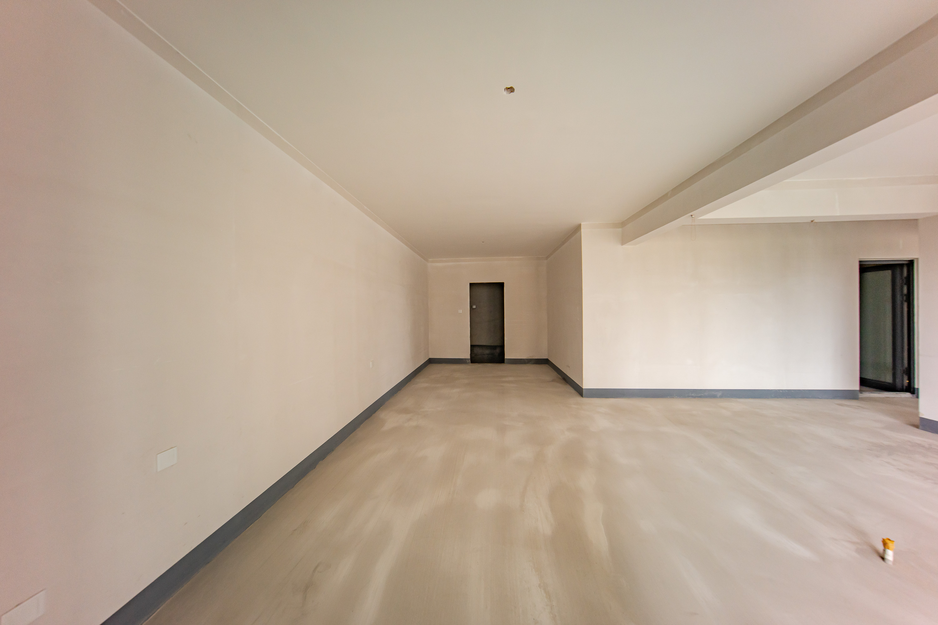 建投象山国际  5室2厅3卫   252.80万卧室