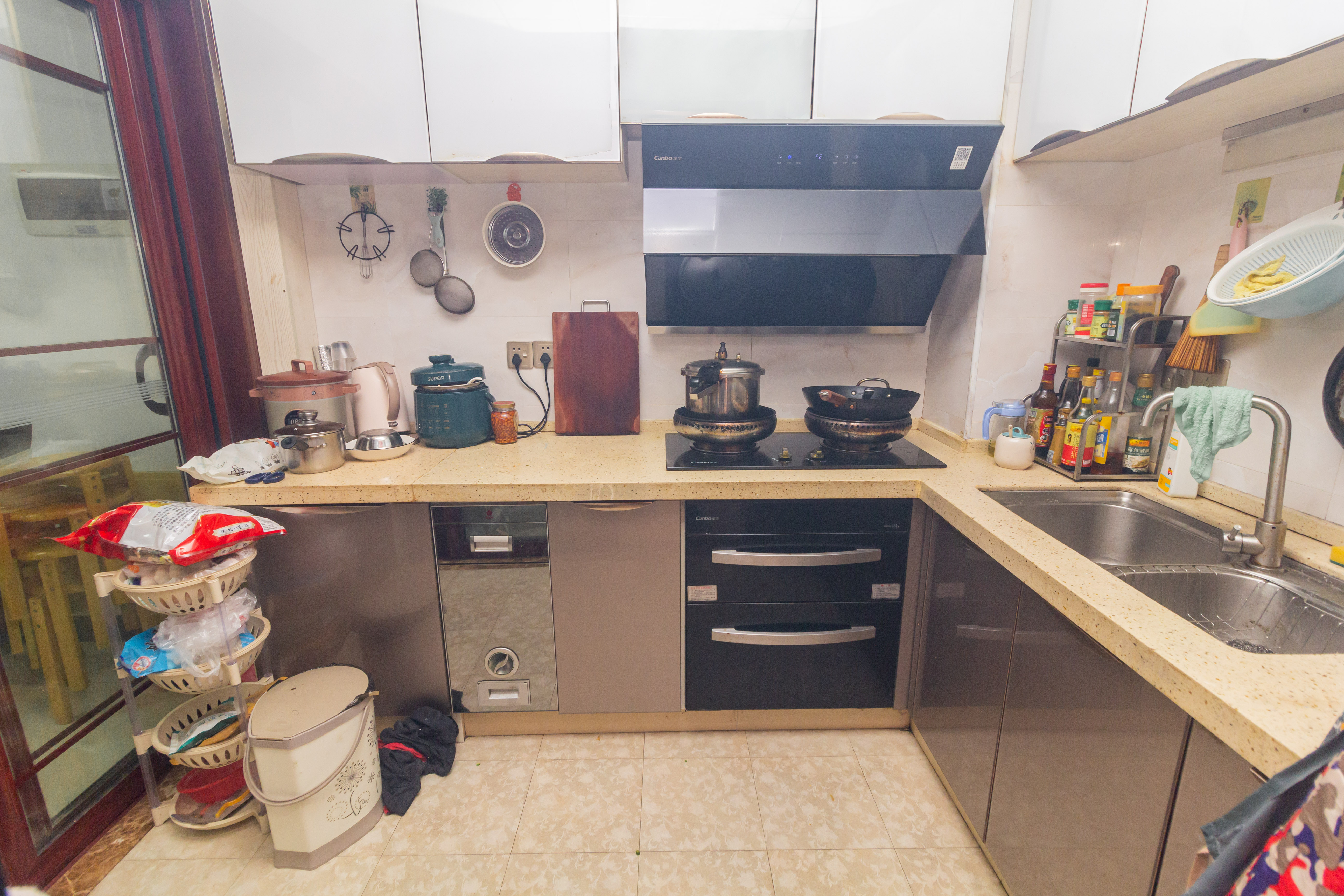 海德公园 4室2厅2卫 81.0万 海德公园 4室2厅2卫 81.0万厨房