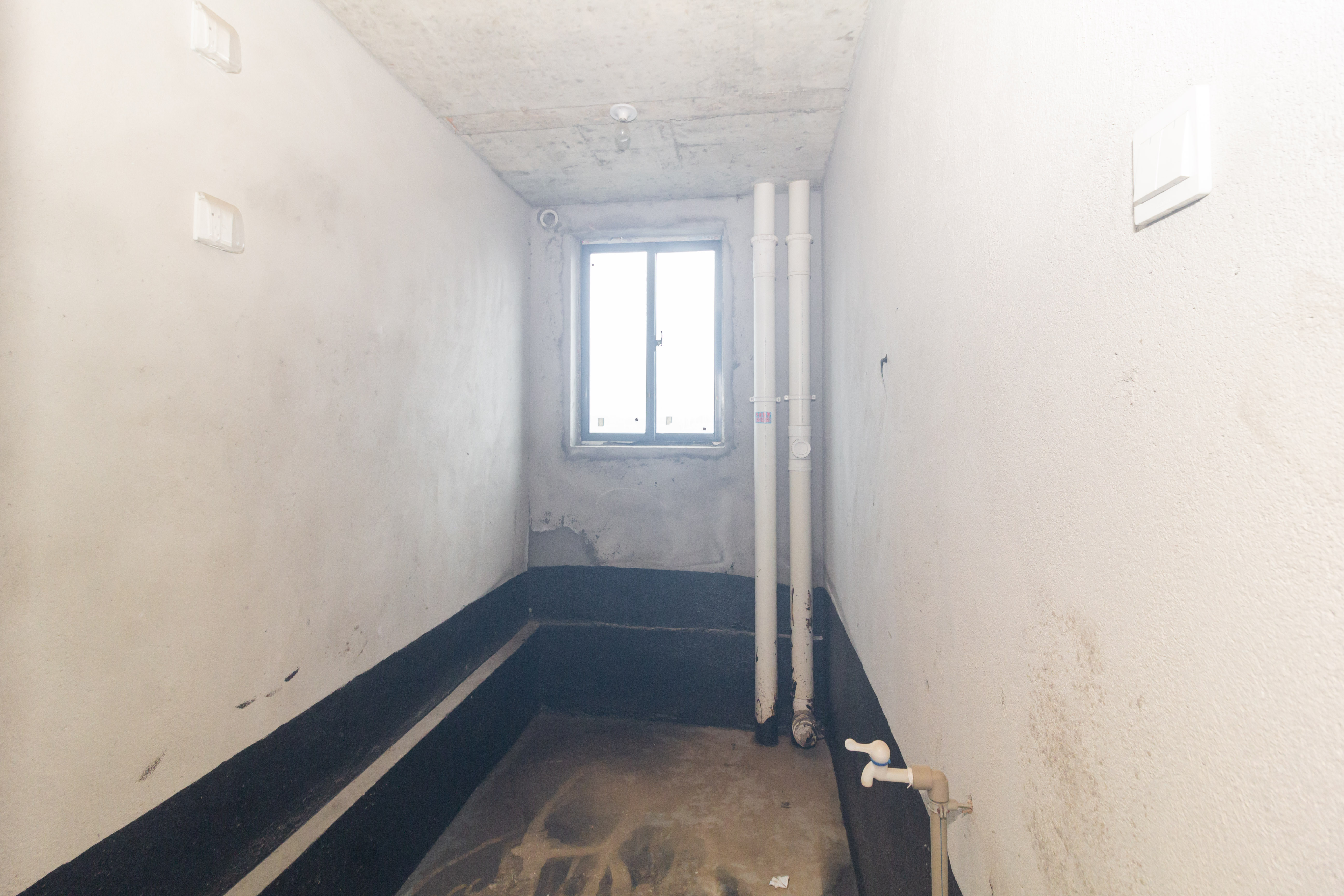 辉宏橄榄城 4室2厅2卫 87.0万 辉宏橄榄城 4室2厅2卫 87.0万卫生间