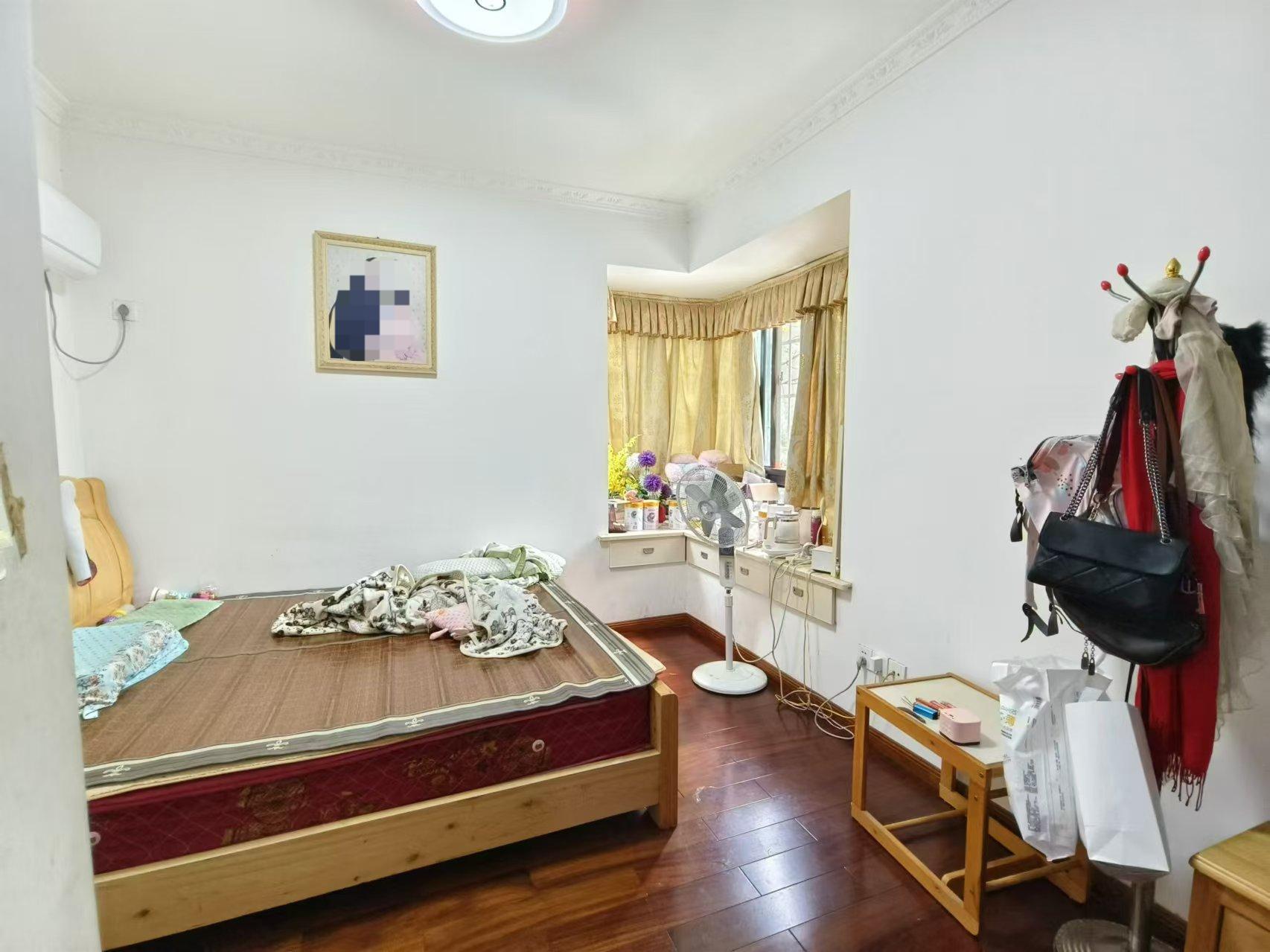 圣华名城建设北路110号 4室2厅2卫 46.0万 圣华名城建设北路110号 4室2厅2卫 46.0万室内图