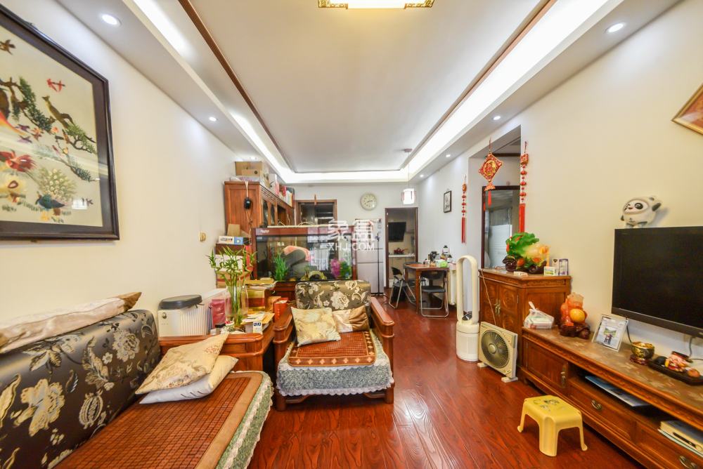 万博汇  2室2厅1卫    120.0万