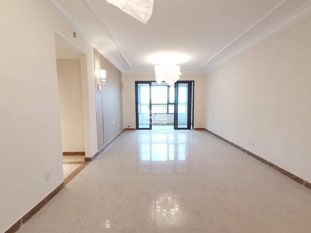 恒大华府  3室2厅2卫    90.0万