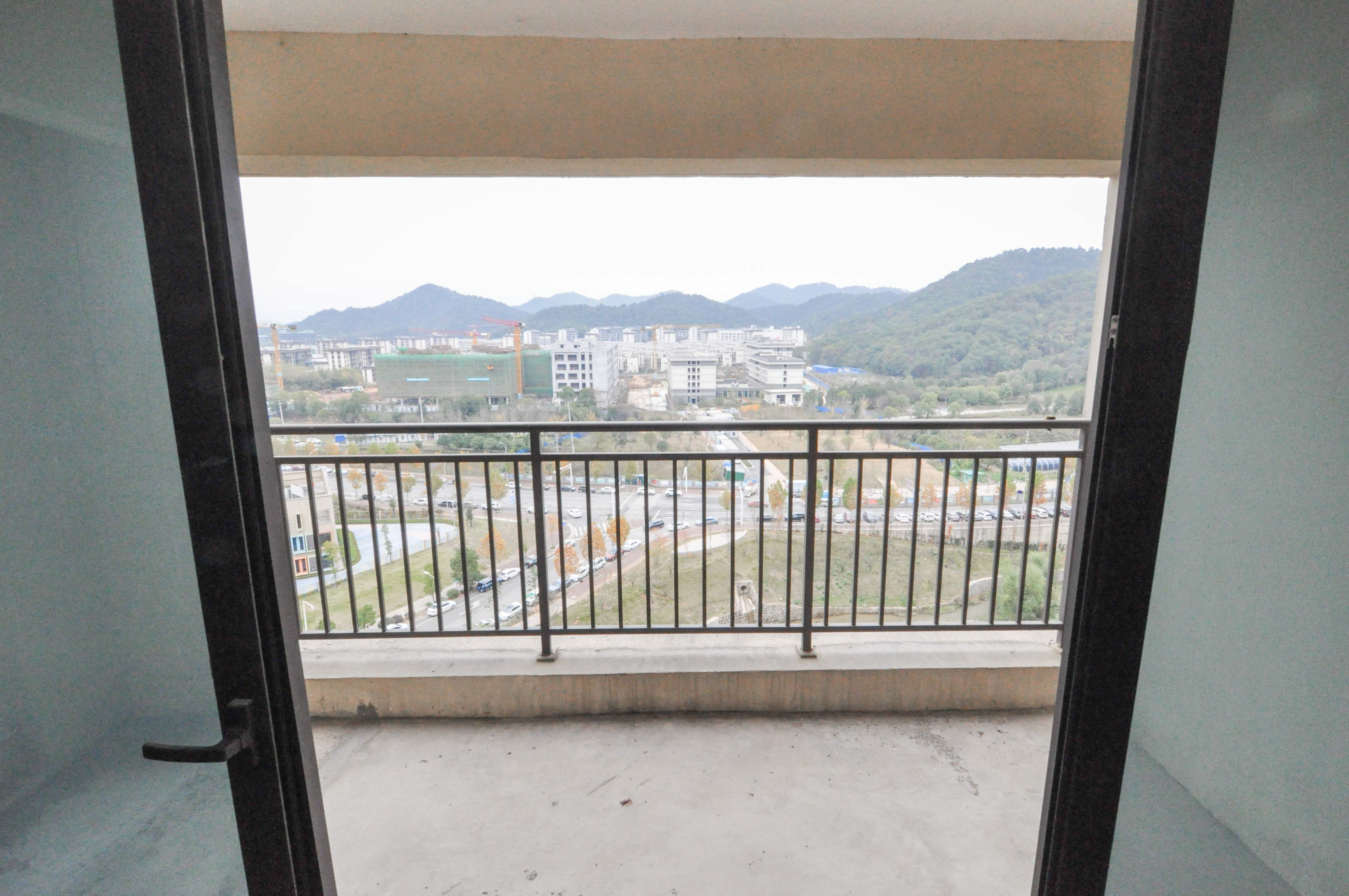 梅溪正荣府  4室2厅2卫   234.00万其他