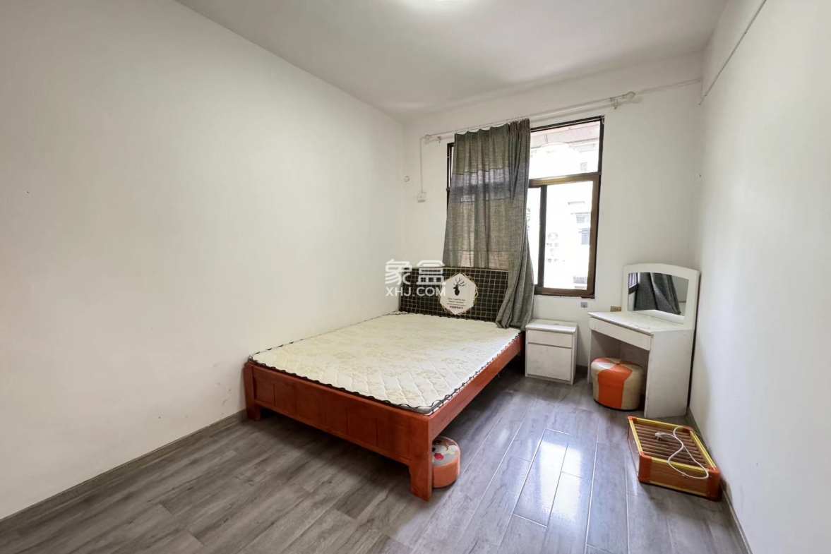 王塔冲一村 2室2厅1卫 19.8万 王塔冲一村 2室2厅1卫 19.8万室内图