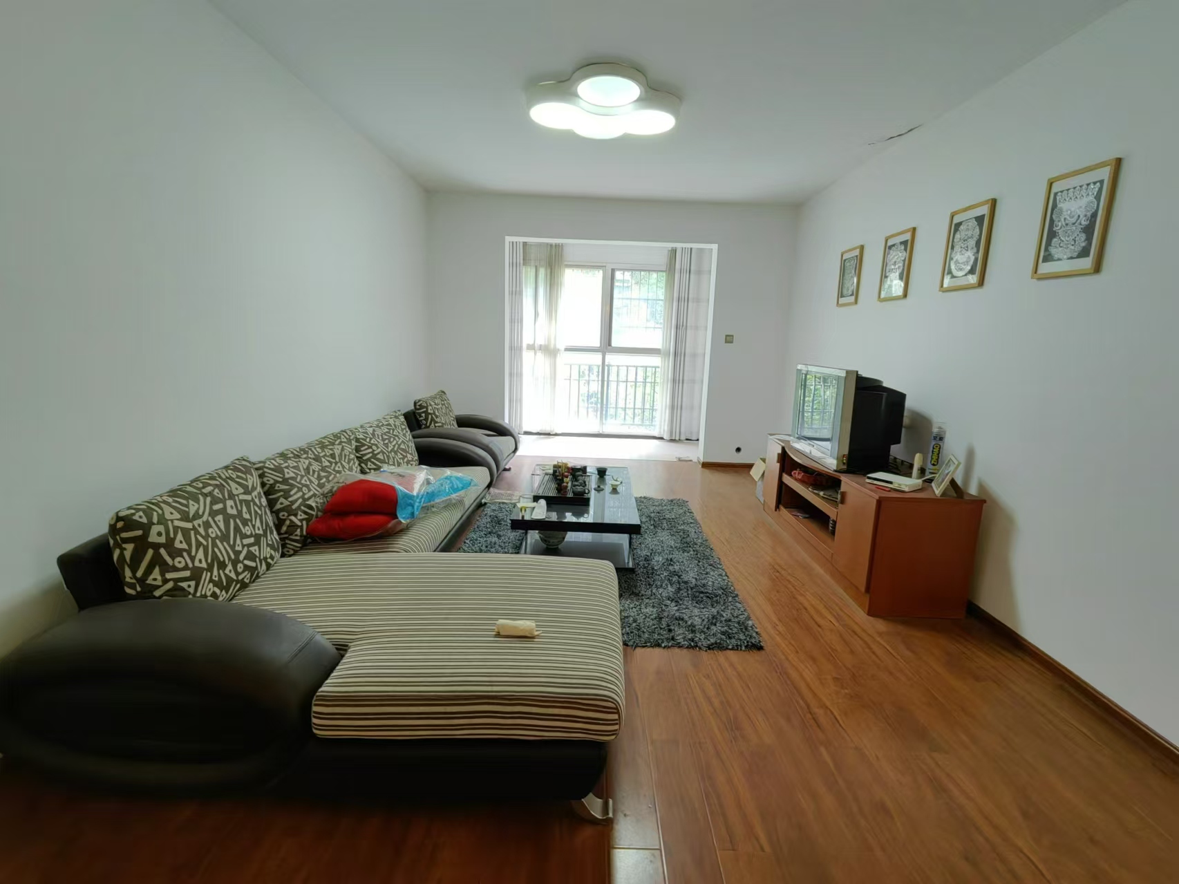 印象华都 3室2厅1卫 37.8万 印象华都 3室2厅1卫 37.8万室内图