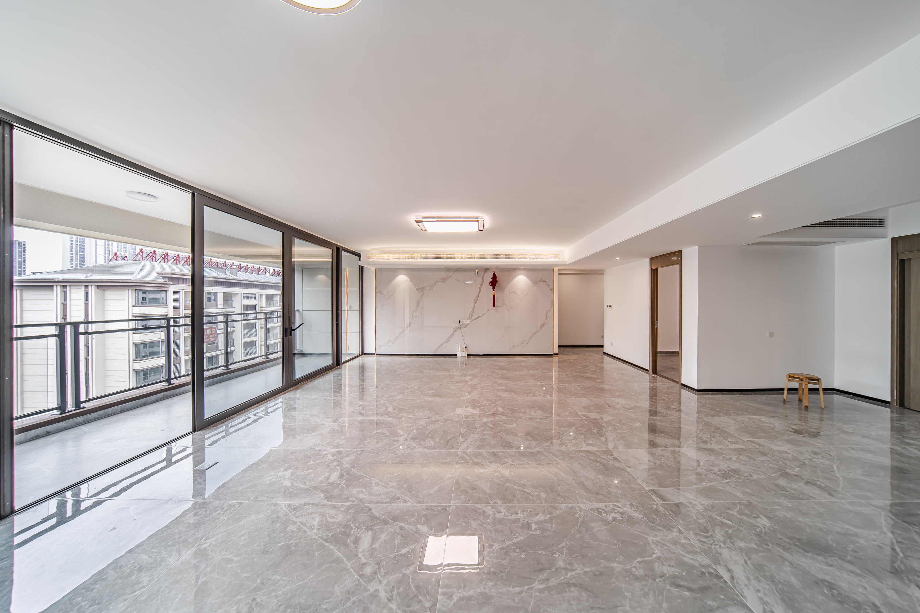 保利天汇  5室2厅3卫    478.0万 保利天汇  5室2厅3卫    478.0万客厅