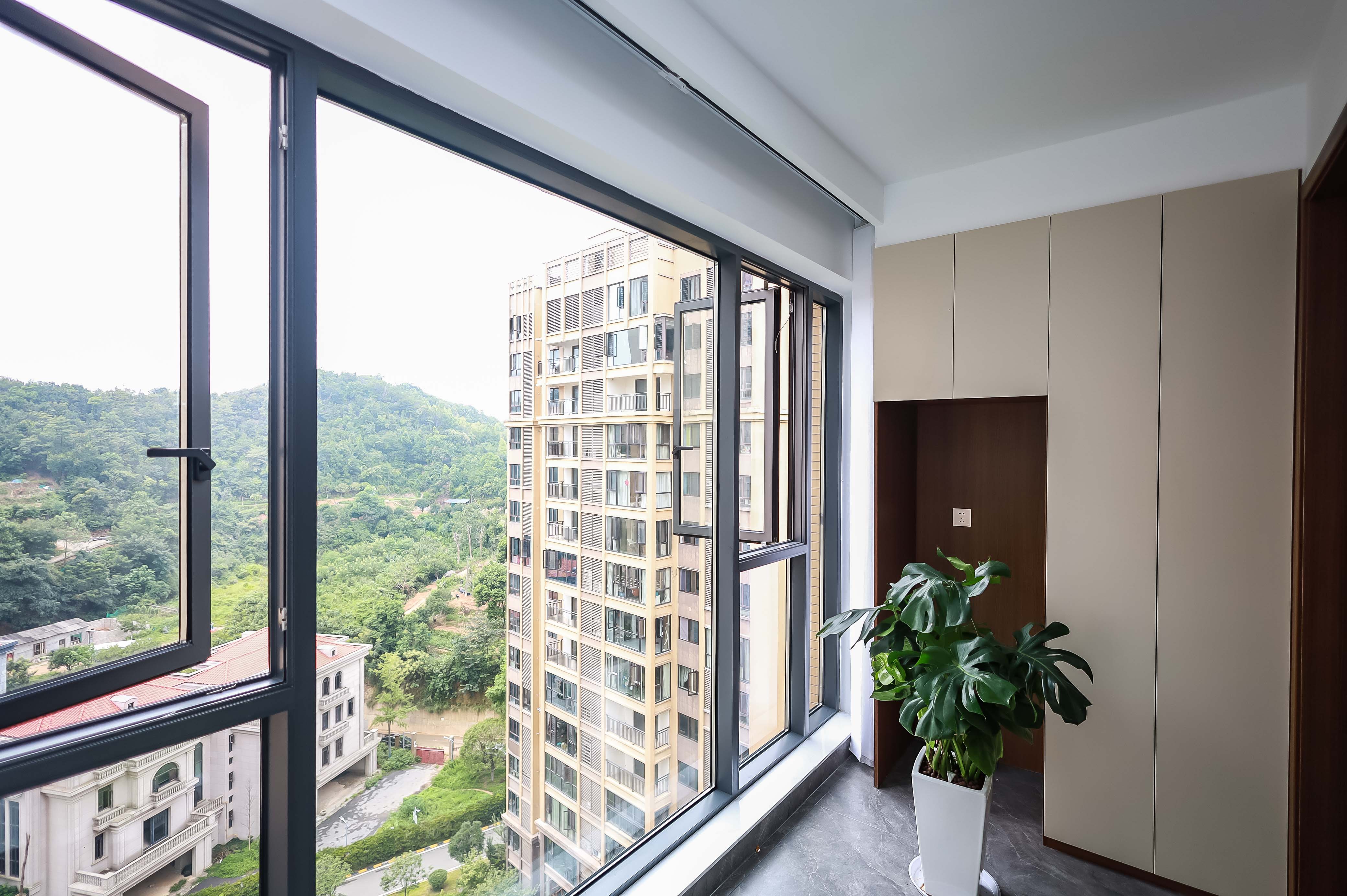盛景谷山里  3室2廳2衛(wèi)    115.0萬陽臺(tái)