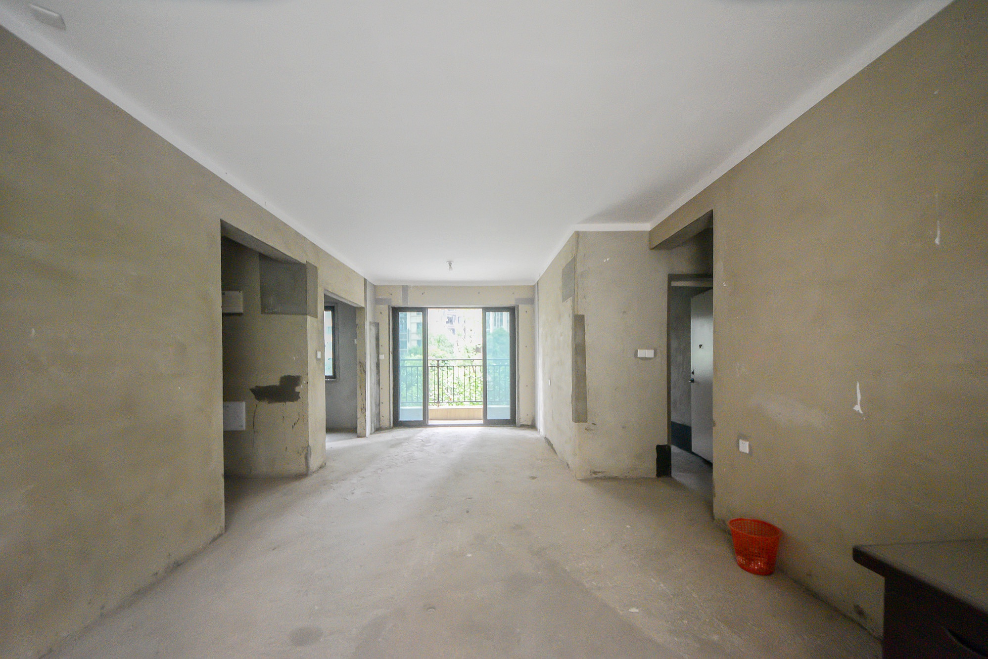 保利大都汇一期、二期  4室2厅2卫    124.8万 保利大都汇一期、二期  4室2厅2卫    124.8万