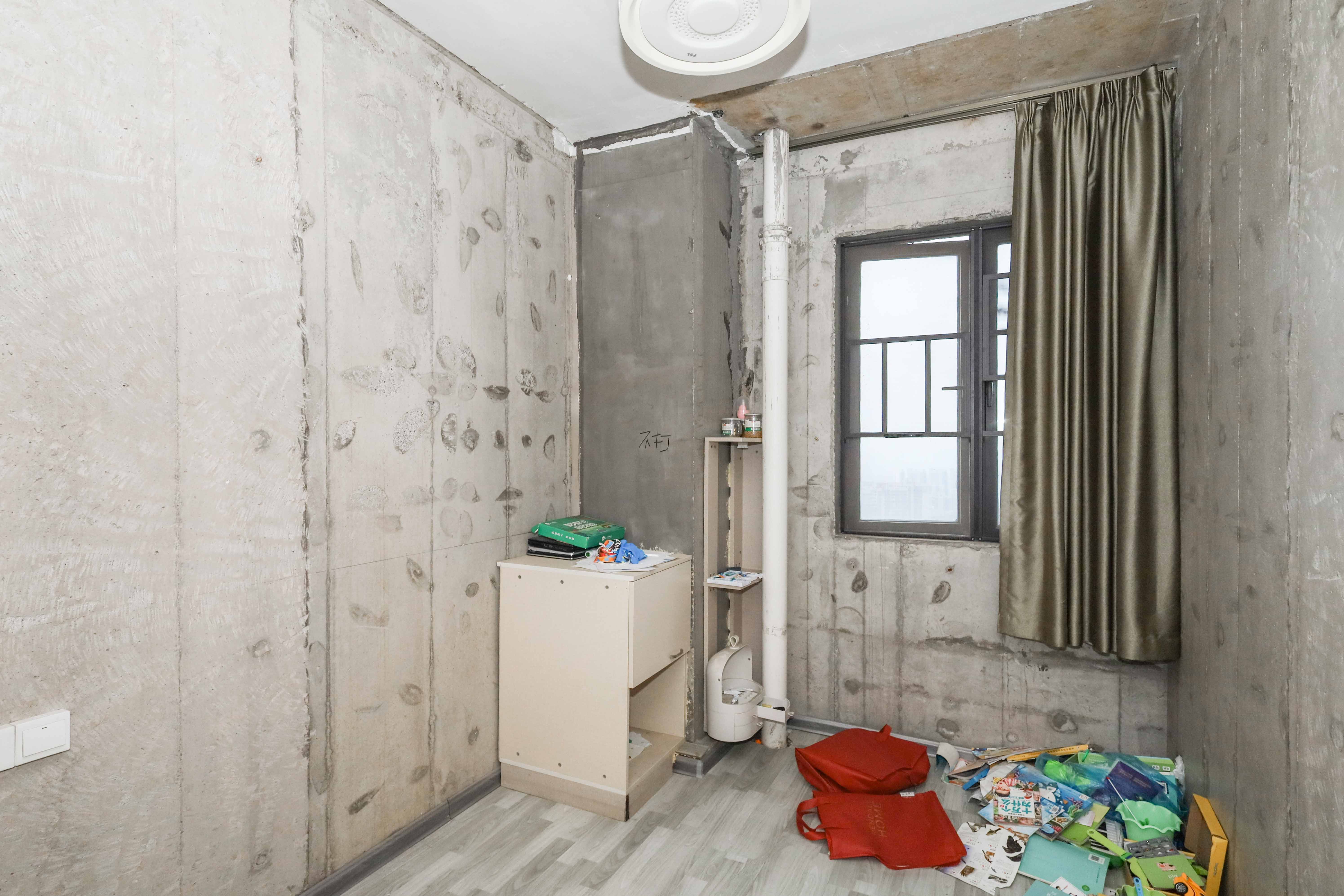建发央著  4室2厅2卫   280.00万卧室