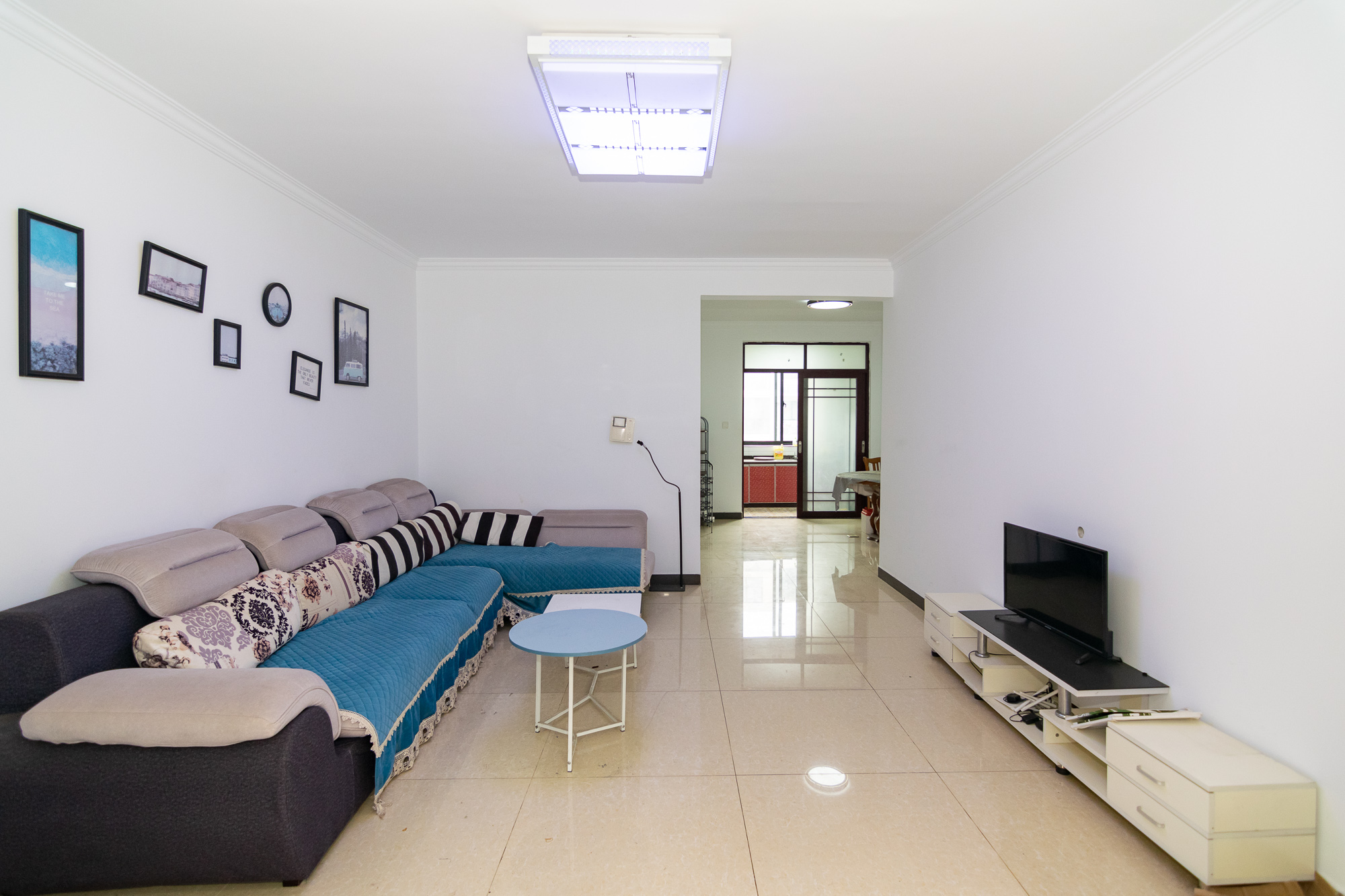 丽景华庭 3室2厅2卫 65.0万 丽景华庭 3室2厅2卫 65.0万客厅