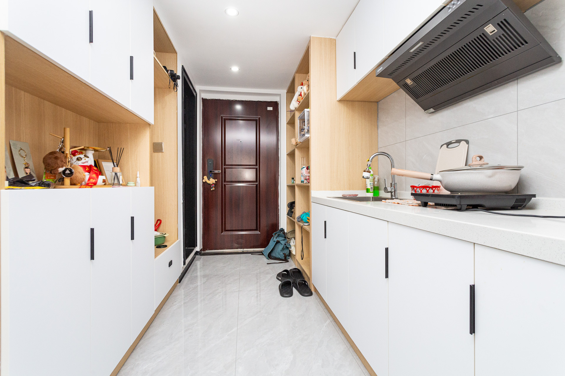 长燃润和天地(长润小区印湘江)  1室1厅1卫    38.0万 长燃润和天地(长润小区印湘江)  1室1厅1卫    38.0万厨房