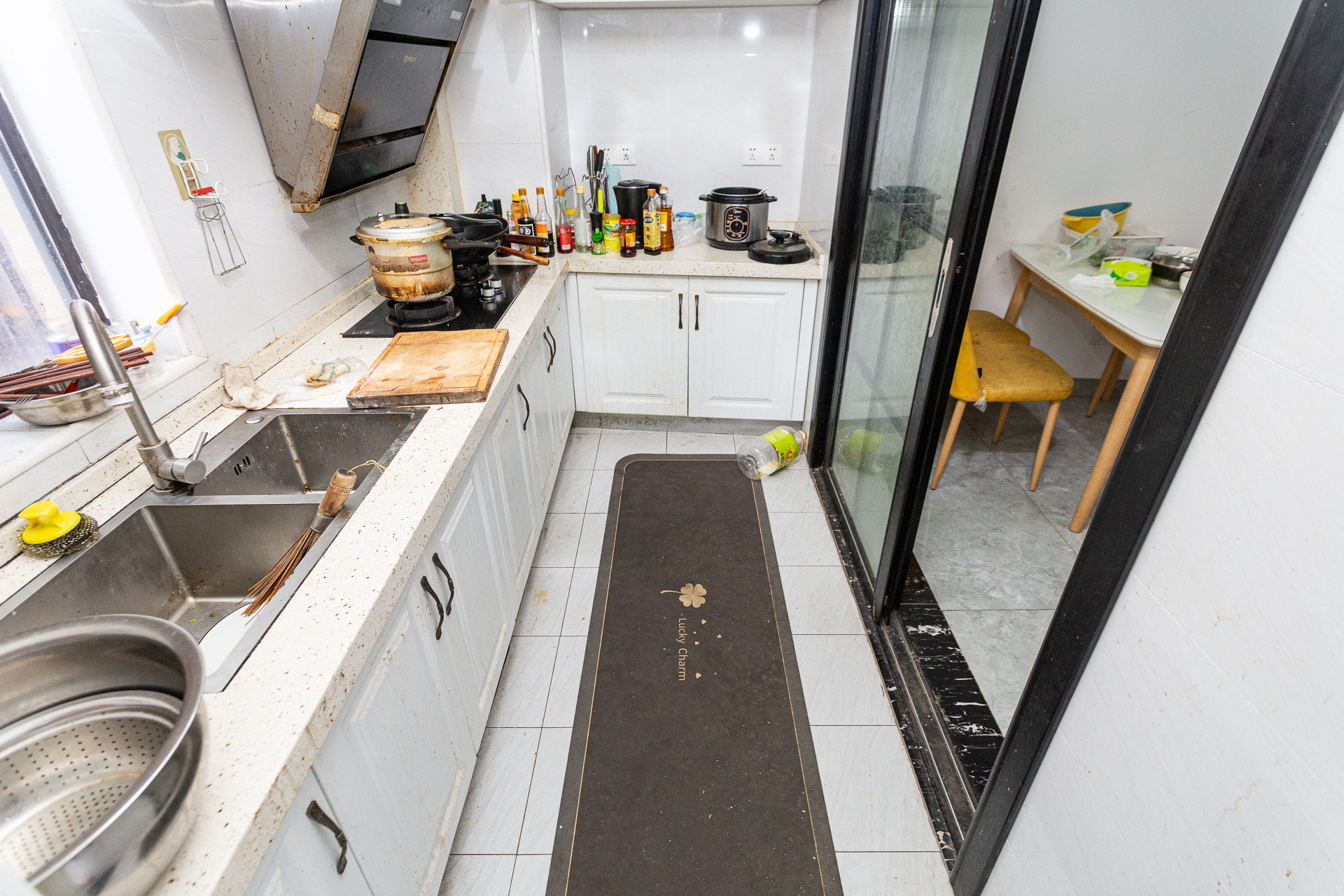 勤诚达境界城 4室2厅2卫 105.0万 勤诚达境界城 4室2厅2卫 105.0万厨房