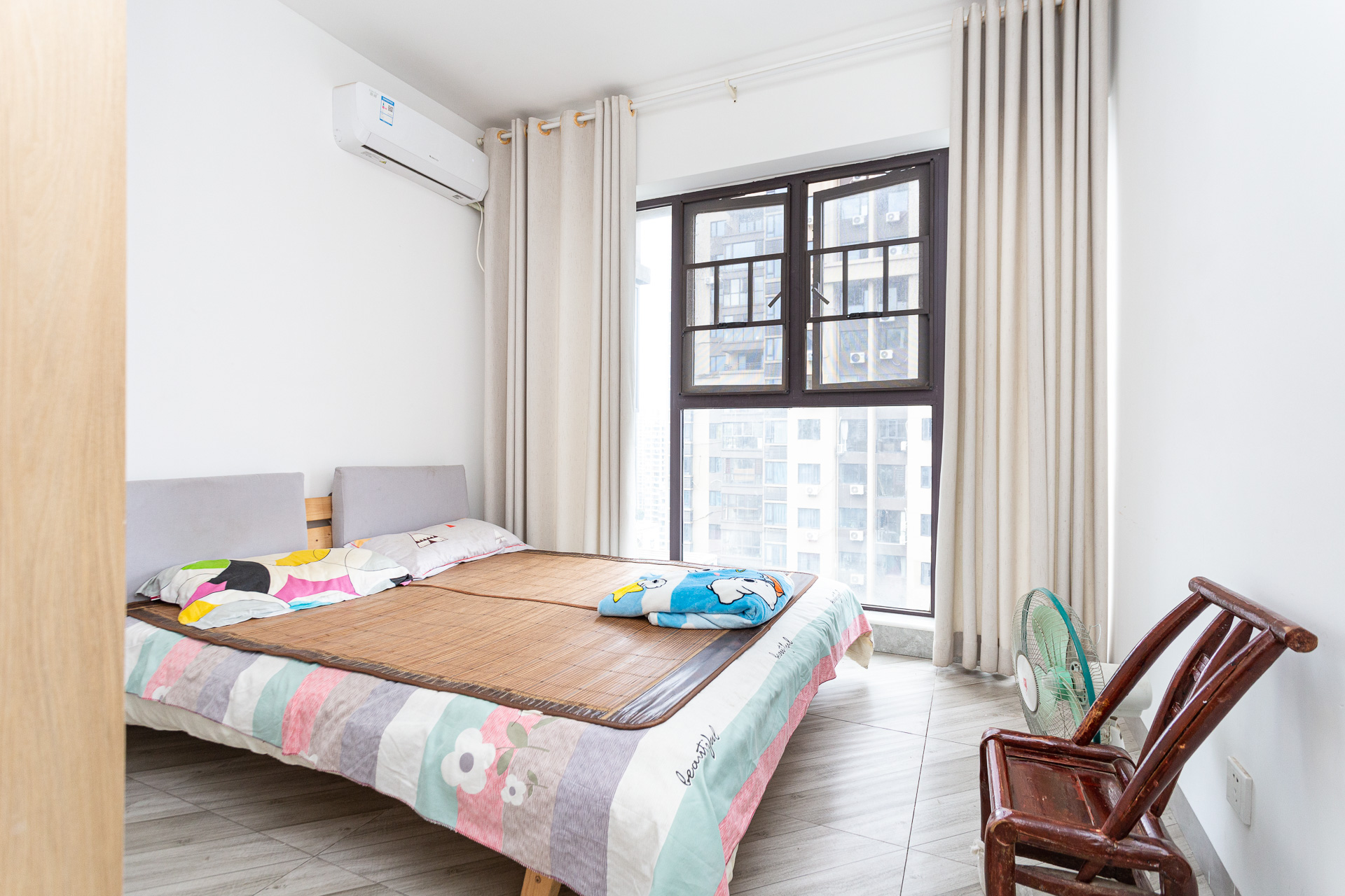 勤诚达境界城 4室2厅2卫 105.0万 勤诚达境界城 4室2厅2卫 105.0万卧室