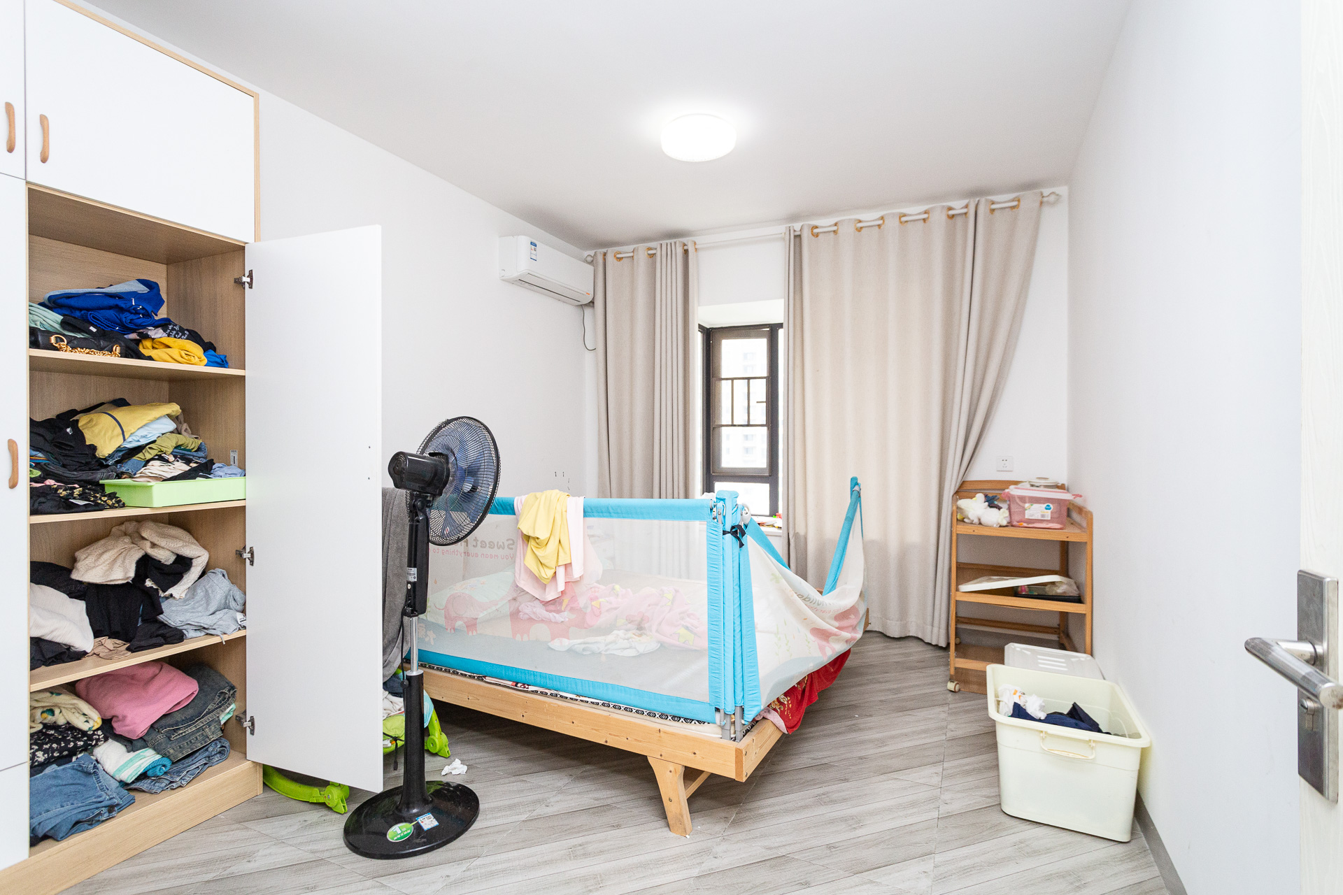 勤诚达境界城 4室2厅2卫 105.0万 勤诚达境界城 4室2厅2卫 105.0万卧室