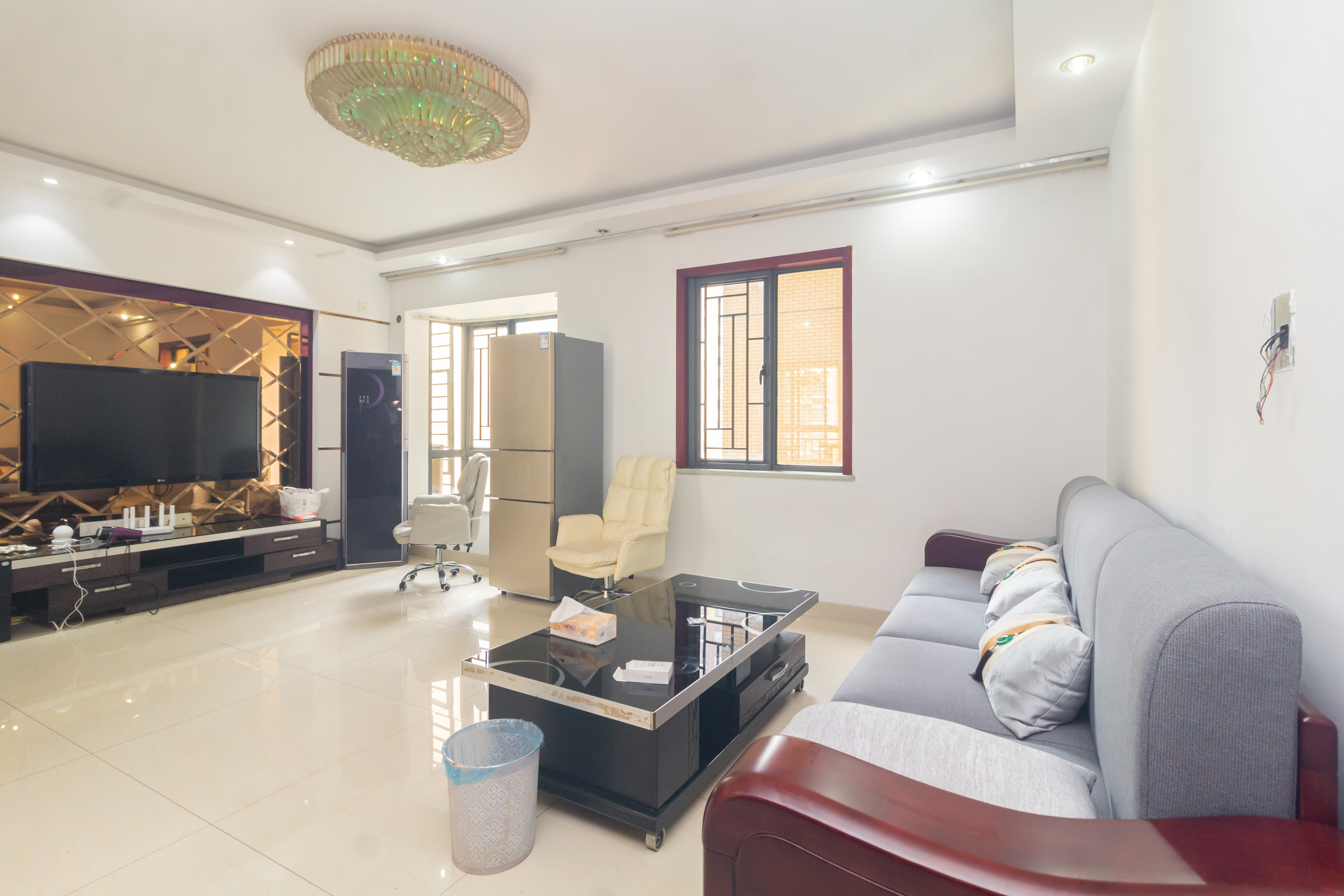 中国铁建国际城一期  2室2厅1卫    56.0万客厅