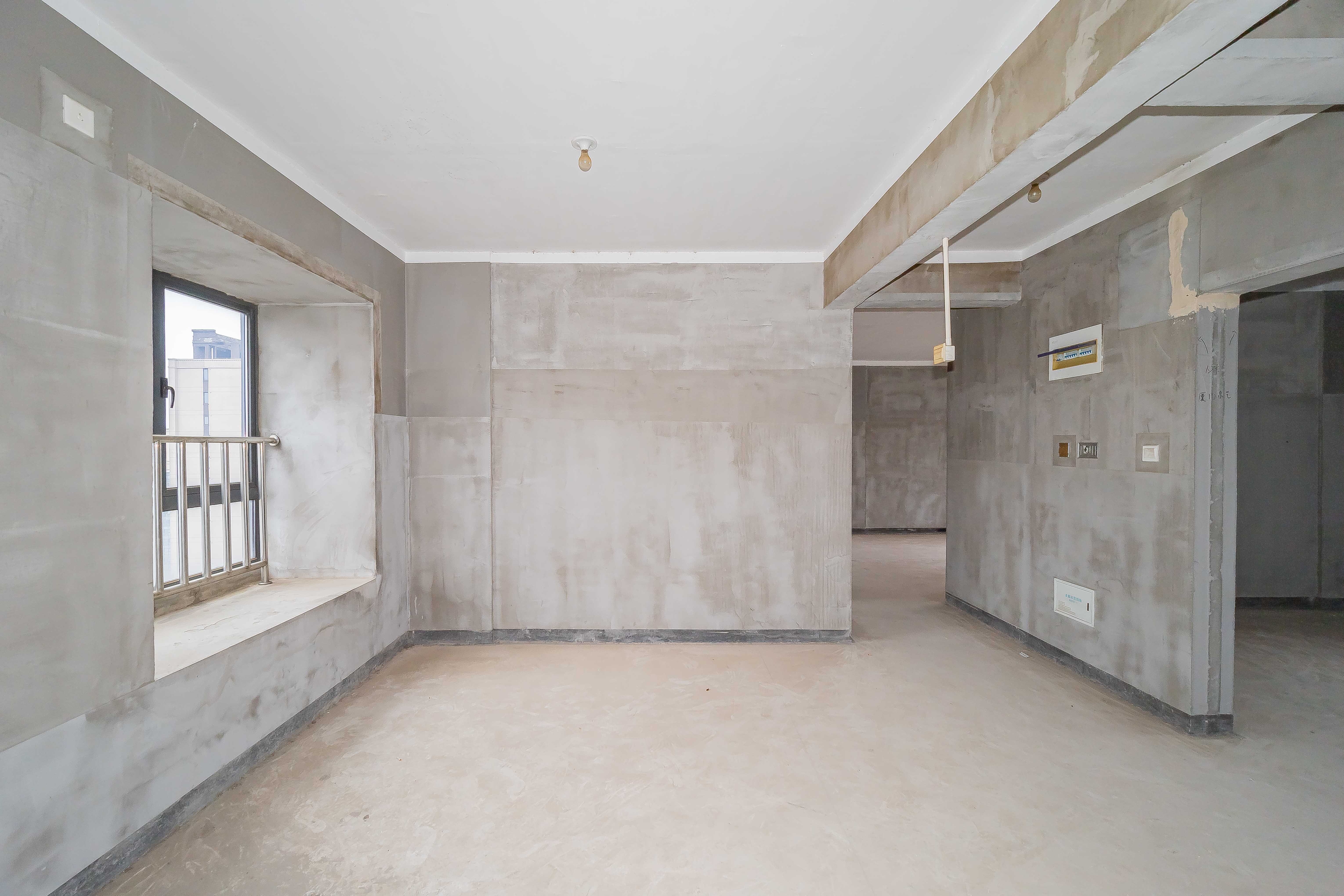 建发中央公园（建发美地）  4室2厅2卫   240.00万卧室