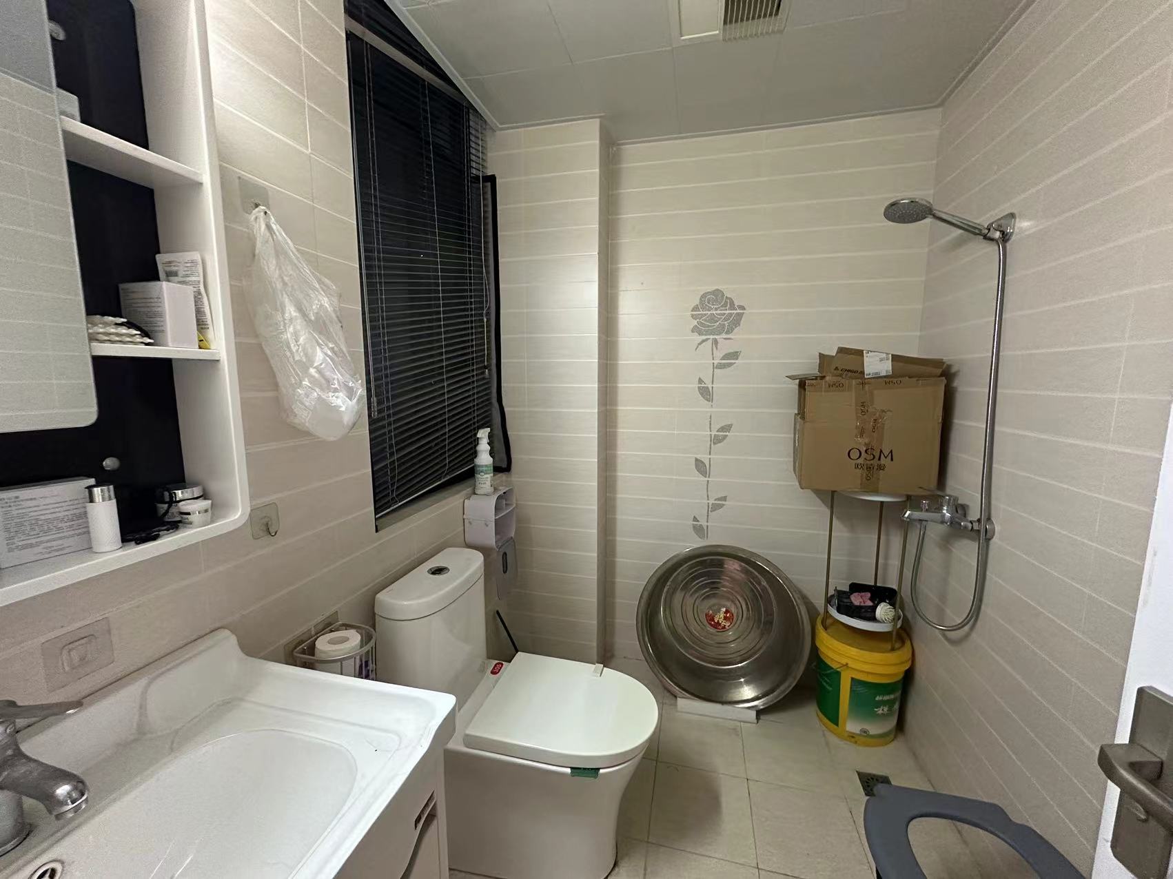 金轮翡翠名园 4室2厅2卫 88.0万 金轮翡翠名园 4室2厅2卫 88.0万室内图