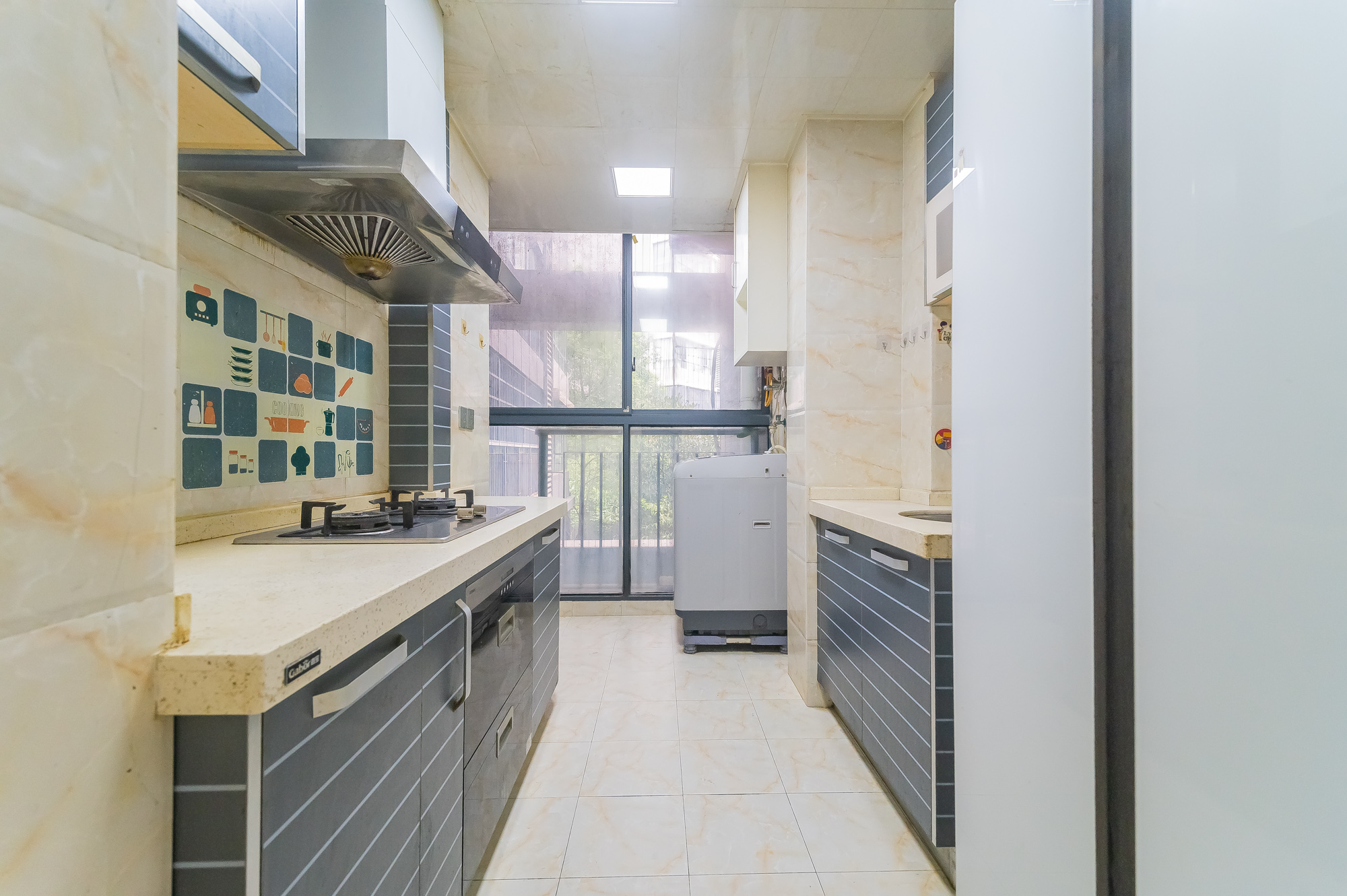 恒基凯旋门一二期  3室2厅1卫    75.0万 恒基凯旋门一二期  3室2厅1卫    75.0万厨房