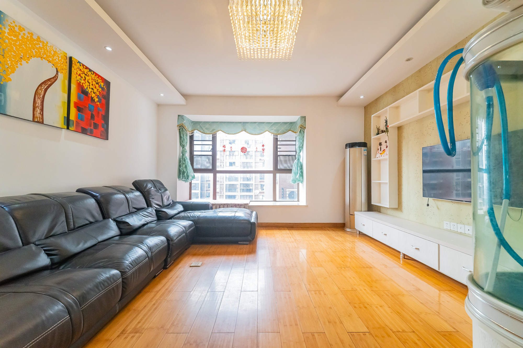 水岸世景  3室2厅2卫    92.5万 水岸世景  3室2厅2卫    92.5万