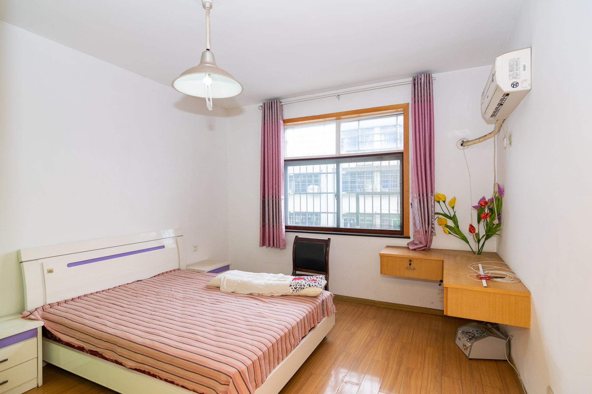 景悦和苑 3室2厅2卫 80.0万 景悦和苑 3室2厅2卫 80.0万卧室