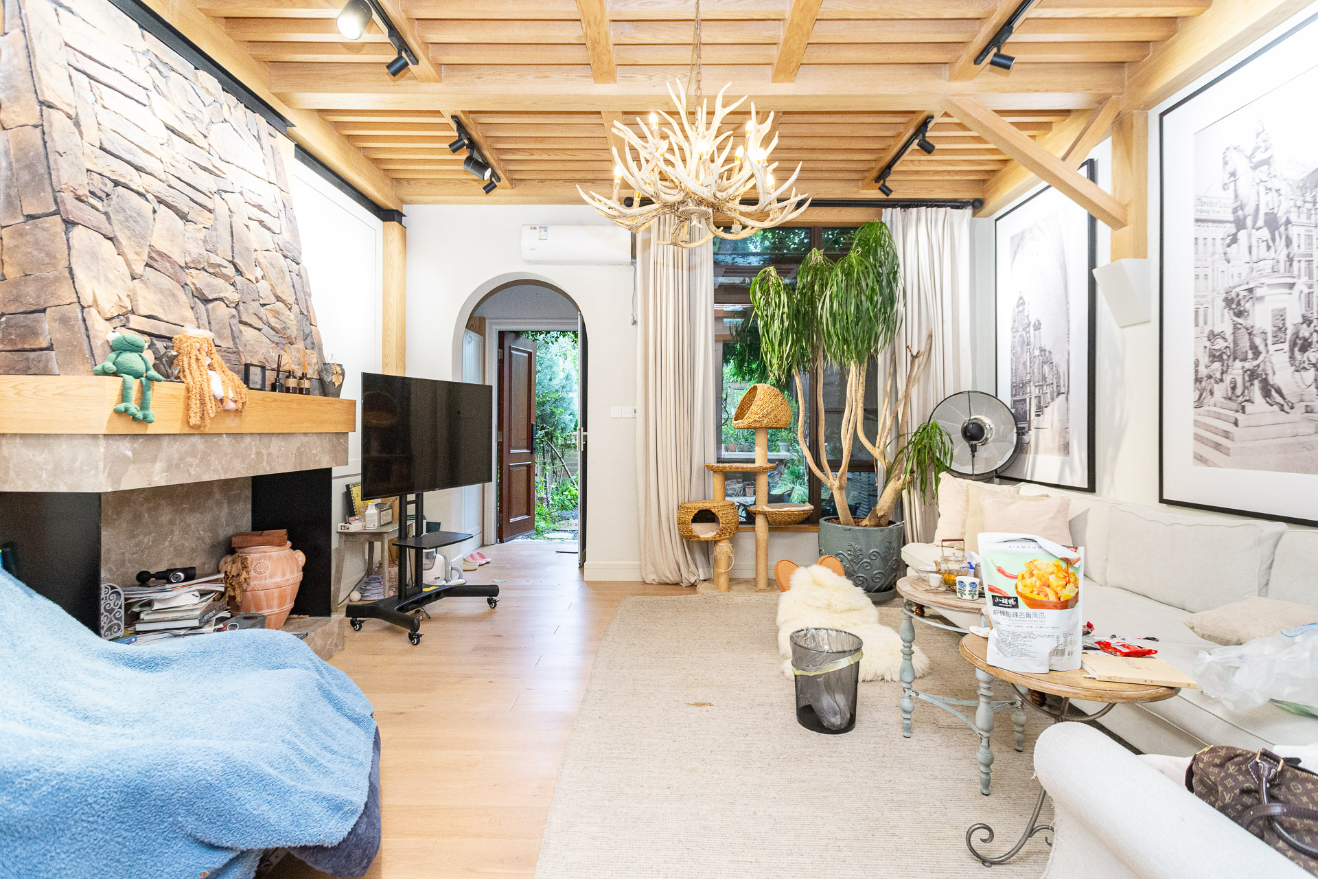 龙湖湘风原著(龙湖湘风星城) 2室2厅3卫 458.0万 龙湖湘风原著(龙湖湘风星城) 2室2厅3卫 458.0万客厅