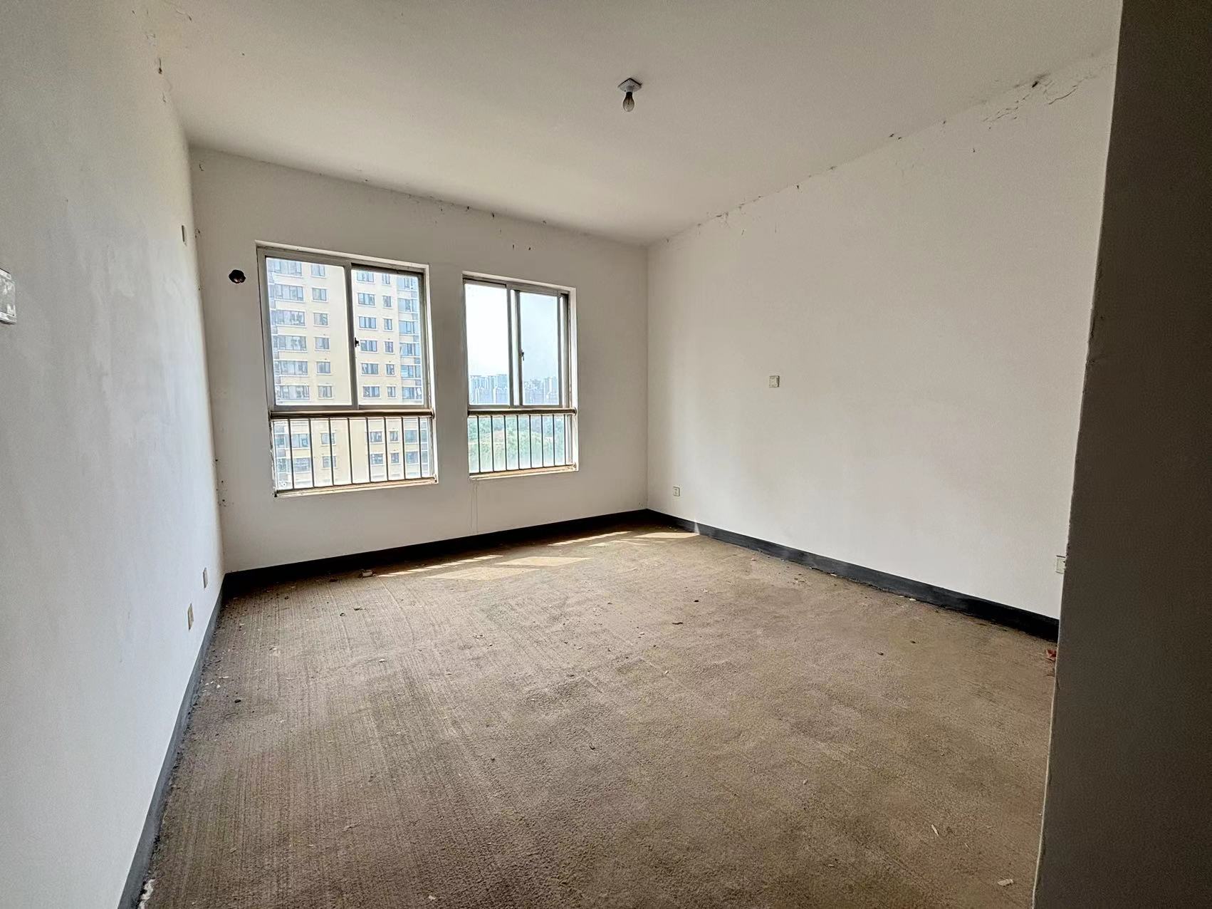 红盾雅园 3室2厅2卫 56.80万 红盾雅园 3室2厅2卫 56.80万室内图