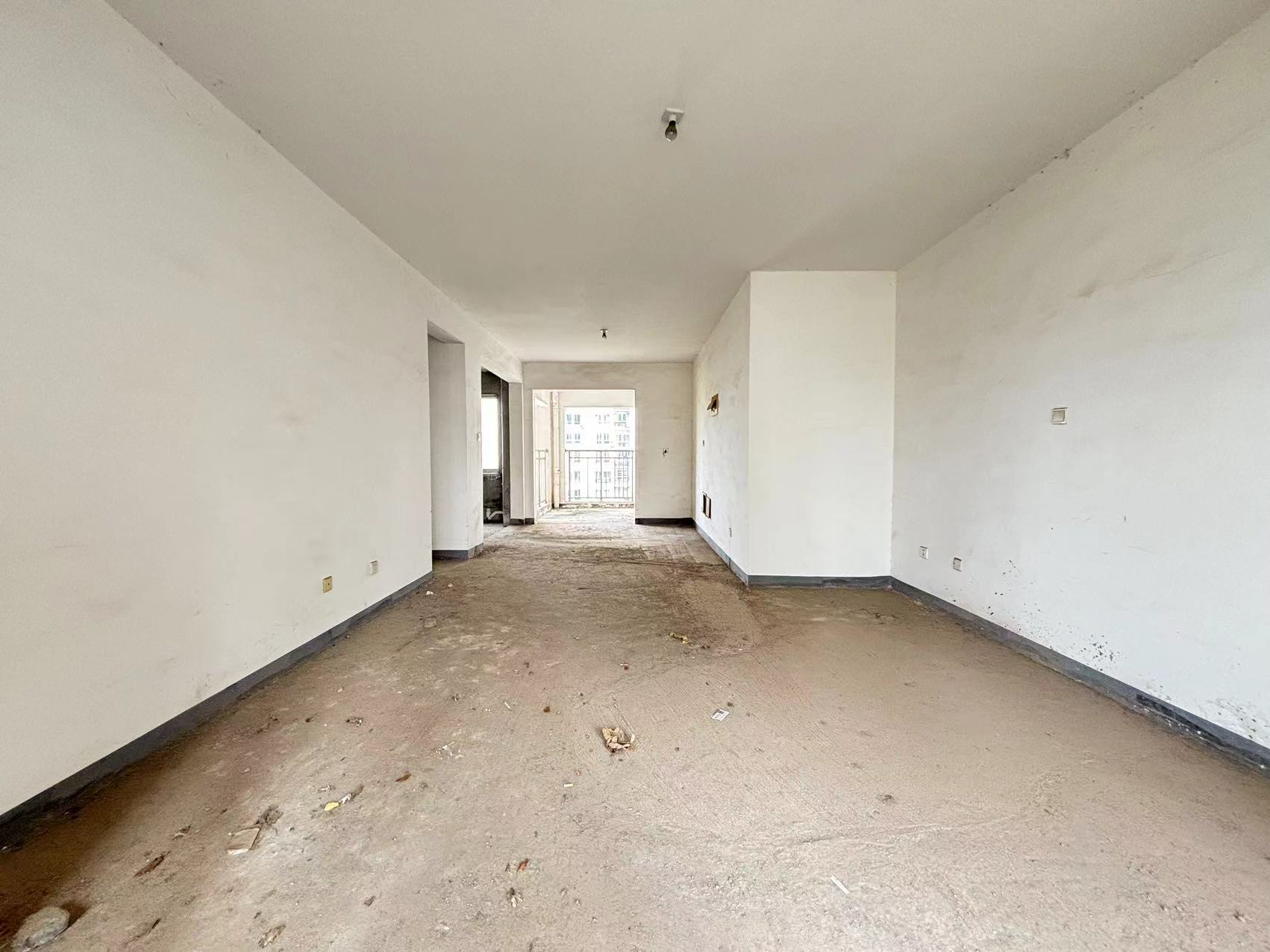 红盾雅园 3室2厅2卫 56.80万 红盾雅园 3室2厅2卫 56.80万室内图