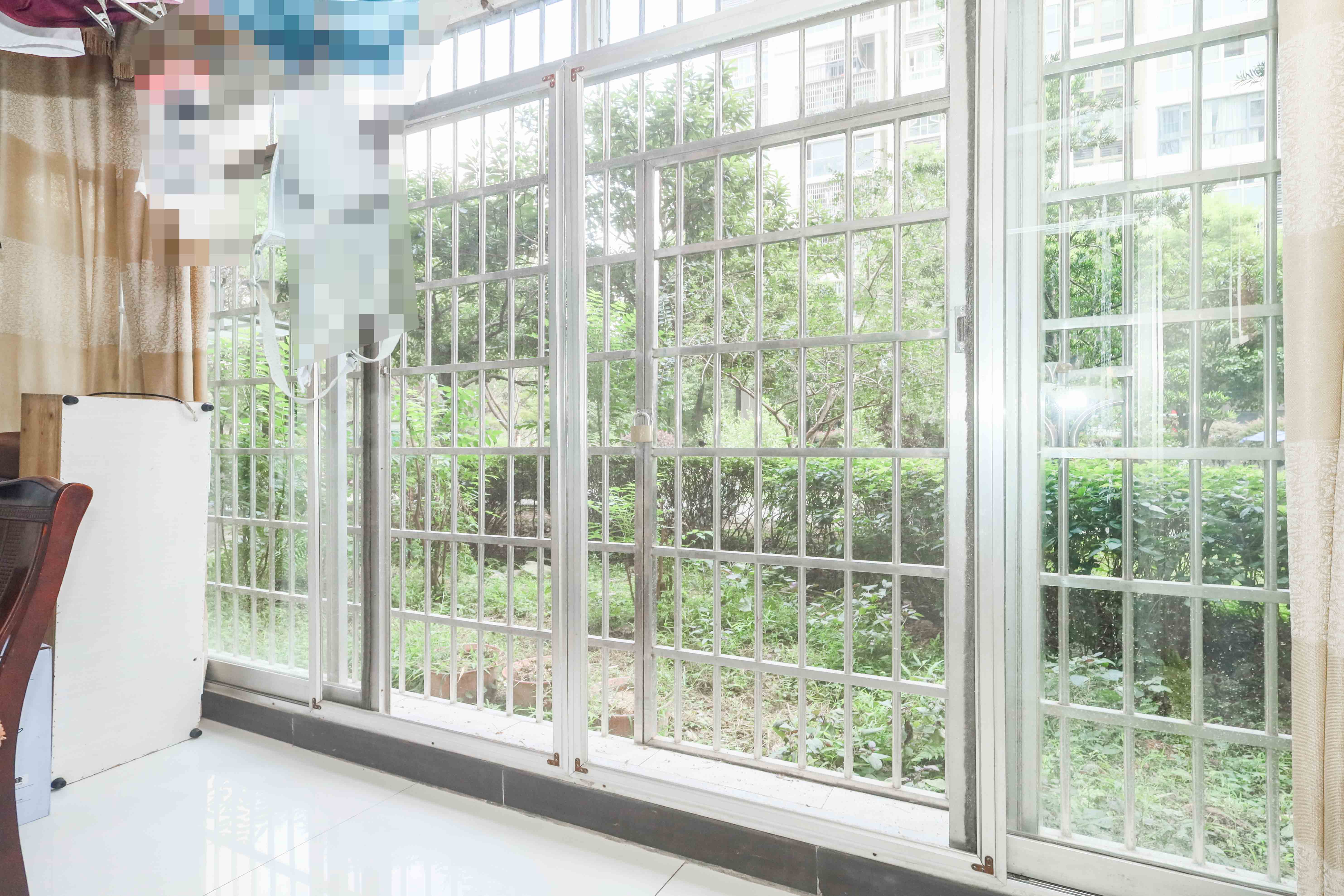 麓山润城  3室2厅2卫   80.00万阳台
