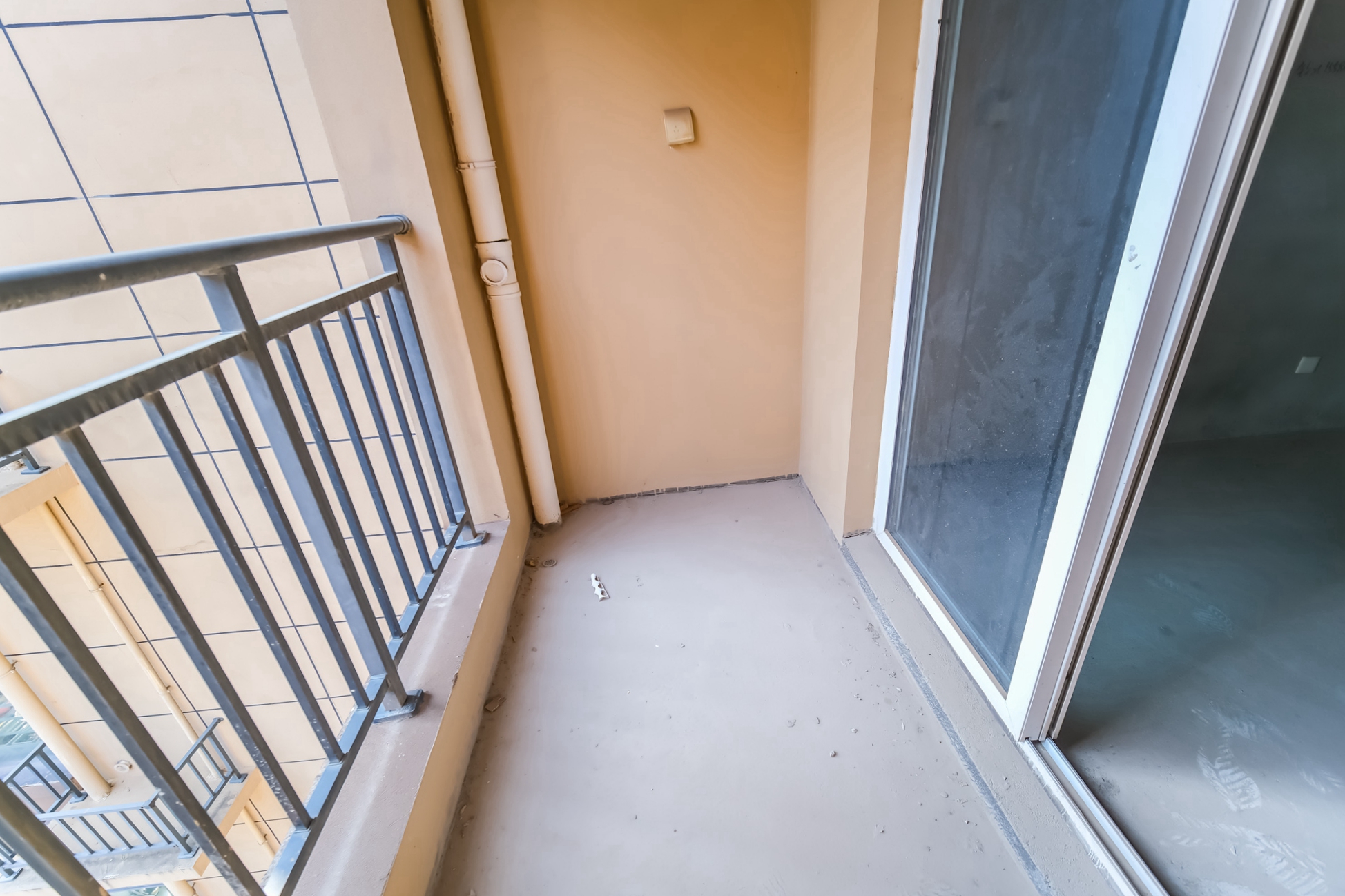 荣盛花语城 3室2厅1卫 57.5万 荣盛花语城 3室2厅1卫 57.5万阳台