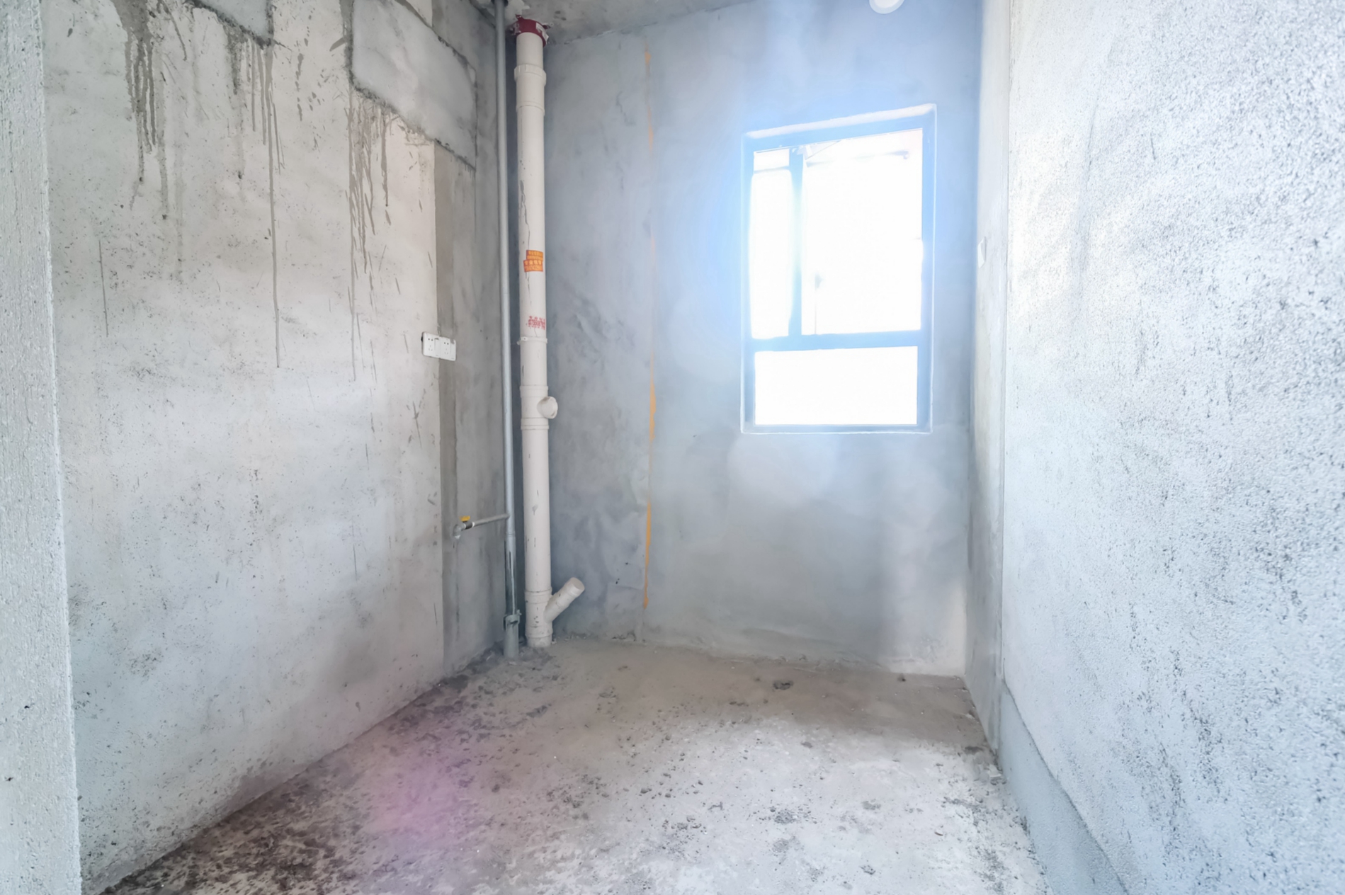 荣盛城  4室2厅2卫    98.0万 荣盛城  4室2厅2卫    98.0万厨房